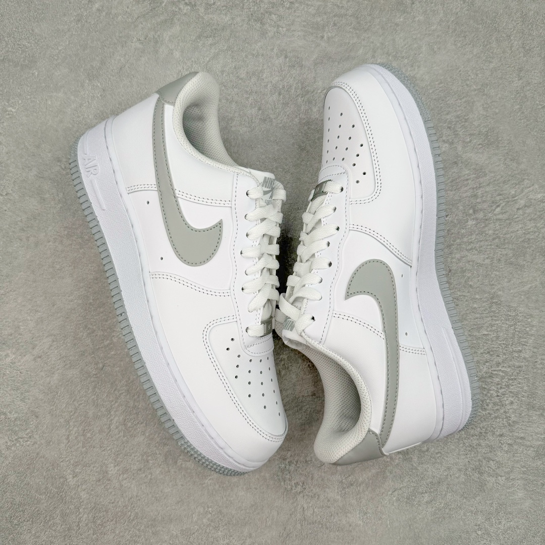 图片[3]-＃绿X/GX NK Air Force 1 Low \’07 空军一号低帮经典板鞋 FJ4146-100 全鞋电脑针车 工整有序 原厂港宝加持完美还原灵魂版型 原盒原配从里到外百分百还原 原厂全头层原厂皮料 原标原盒 内置Sole气垫 中底白色背胶 中底划线 已经无限的接近公司 原厂楦头 原厂刺绣 后跟弧度修正 正确中底四线防伪 尺码：40 40.5 41 42 42.5 43 44 44.5 45 46-选品中心