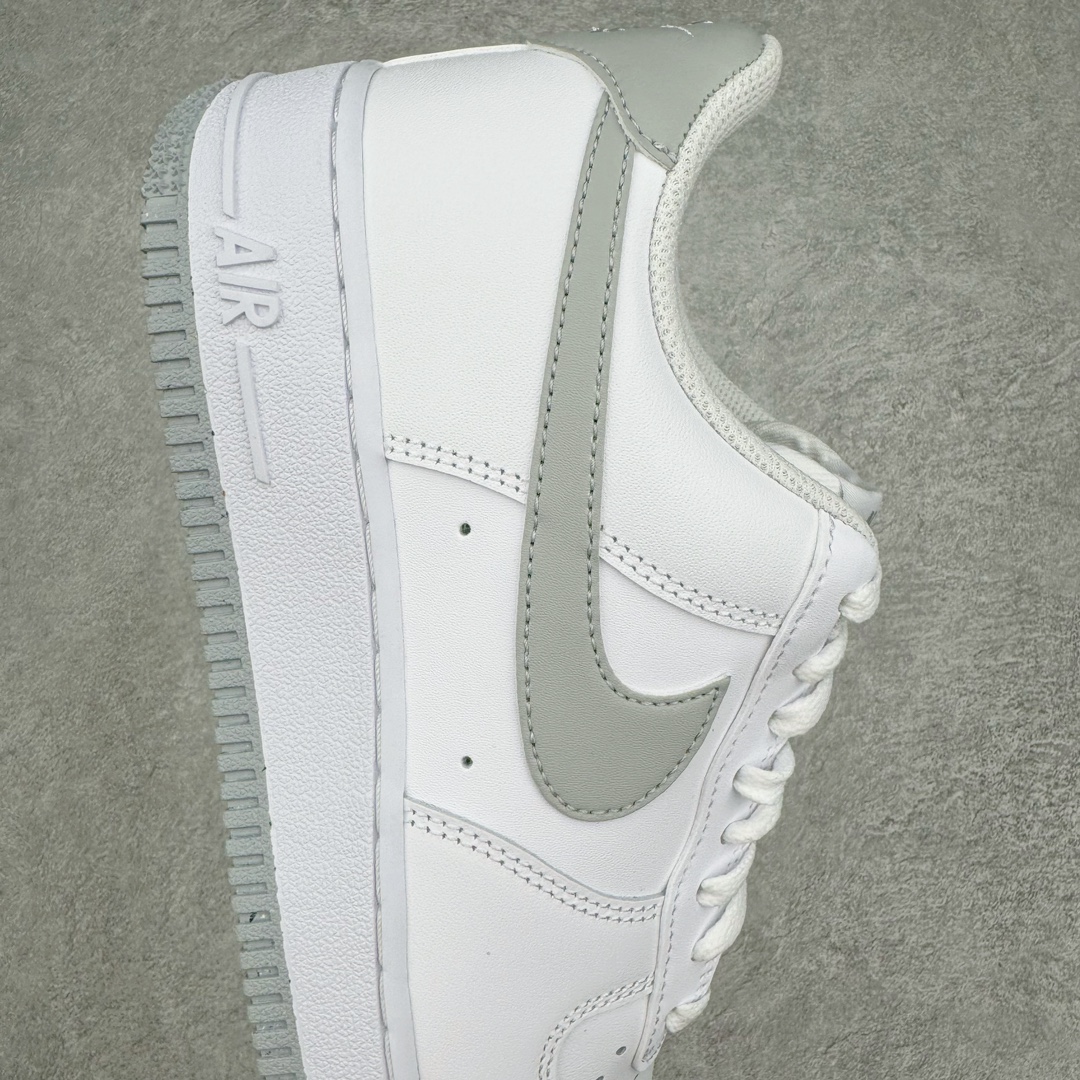 图片[6]-＃绿X/GX NK Air Force 1 Low \’07 空军一号低帮经典板鞋 FJ4146-100 全鞋电脑针车 工整有序 原厂港宝加持完美还原灵魂版型 原盒原配从里到外百分百还原 原厂全头层原厂皮料 原标原盒 内置Sole气垫 中底白色背胶 中底划线 已经无限的接近公司 原厂楦头 原厂刺绣 后跟弧度修正 正确中底四线防伪 尺码：40 40.5 41 42 42.5 43 44 44.5 45 46-选品中心