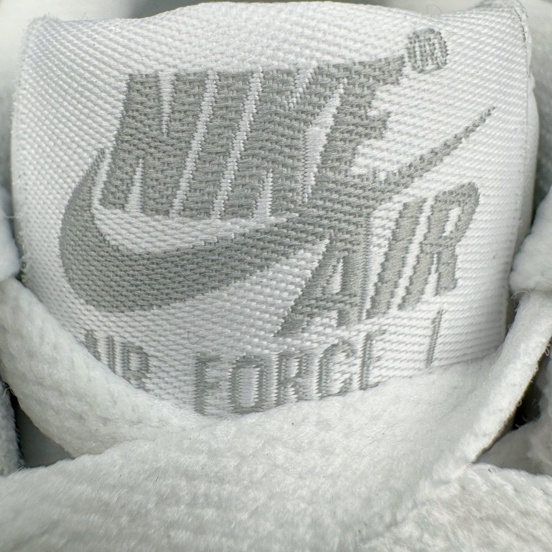 图片[14]-＃绿X/GX NK Air Force 1 Low \’07 空军一号低帮经典板鞋 FJ4146-100 全鞋电脑针车 工整有序 原厂港宝加持完美还原灵魂版型 原盒原配从里到外百分百还原 原厂全头层原厂皮料 原标原盒 内置Sole气垫 中底白色背胶 中底划线 已经无限的接近公司 原厂楦头 原厂刺绣 后跟弧度修正 正确中底四线防伪 尺码：40 40.5 41 42 42.5 43 44 44.5 45 46-选品中心