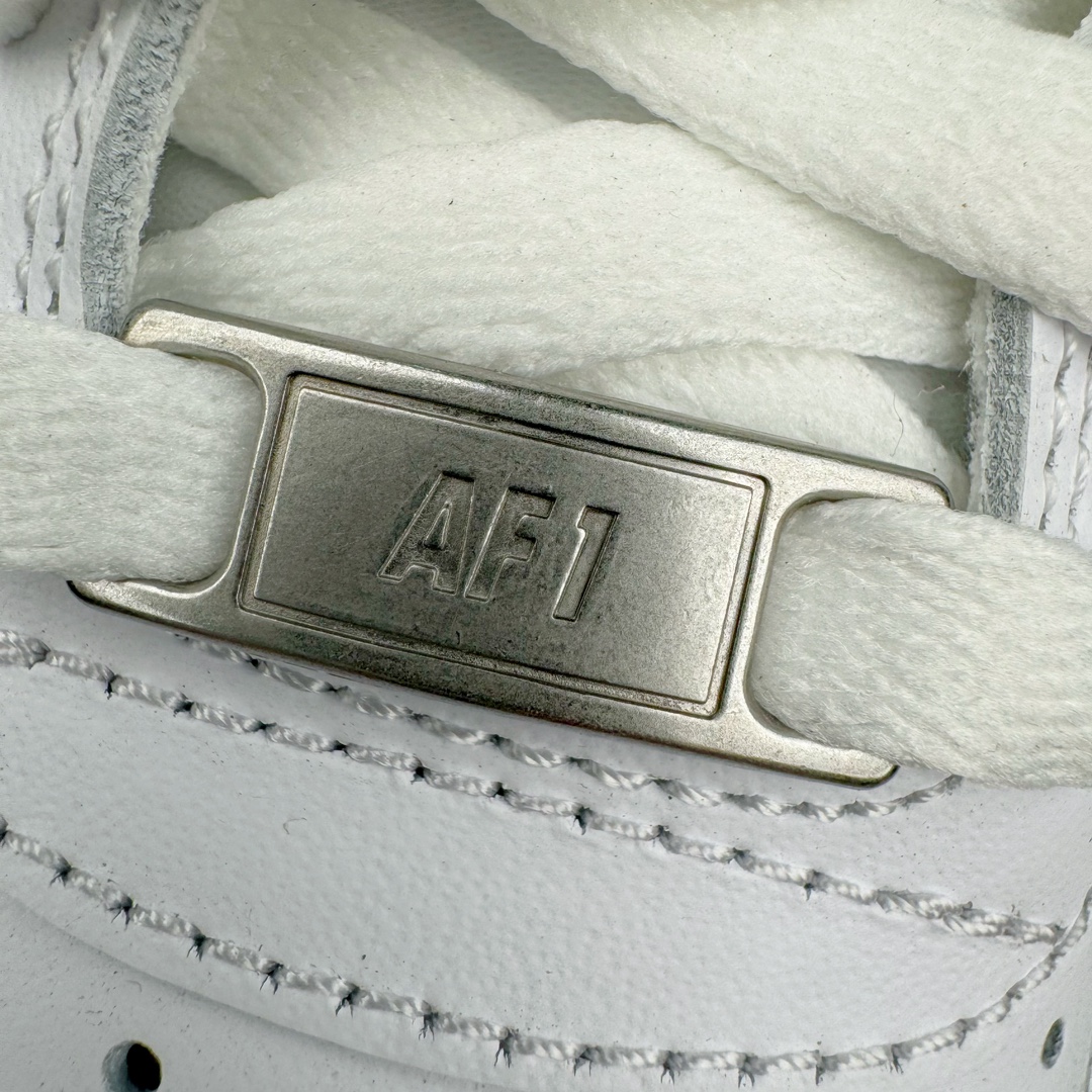图片[14]-＃绿X NK Air Force 1 Low \’07 空军一号低帮经典板鞋 纯白 DD8959-100/CW2288-111 全鞋电脑针车 工整有序 原厂港宝加持完美还原灵魂版型 原盒原配从里到外百分百还原 原厂全头层原厂皮料 原标原盒 内置Sole气垫 中底白色背胶 中底划线 已经无限的接近公司 原厂楦头 原厂刺绣 后跟弧度修正 正确中底四线防伪 尺码：35.5 36 36.5 37.5 38 38.5 39 40 40.5 41 42 42.5 43 44 44.5 45 46 47.5-选品中心