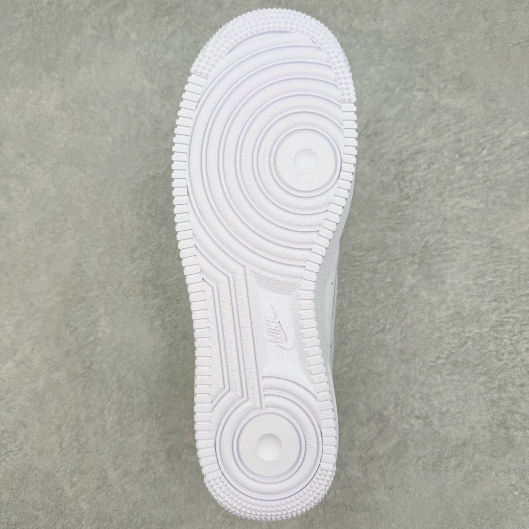 图片[9]-＃绿X NK Air Force 1 Low \’07 空军一号低帮经典板鞋 纯白 DD8959-100/CW2288-111 全鞋电脑针车 工整有序 原厂港宝加持完美还原灵魂版型 原盒原配从里到外百分百还原 原厂全头层原厂皮料 原标原盒 内置Sole气垫 中底白色背胶 中底划线 已经无限的接近公司 原厂楦头 原厂刺绣 后跟弧度修正 正确中底四线防伪 尺码：35.5 36 36.5 37.5 38 38.5 39 40 40.5 41 42 42.5 43 44 44.5 45 46 47.5-选品中心