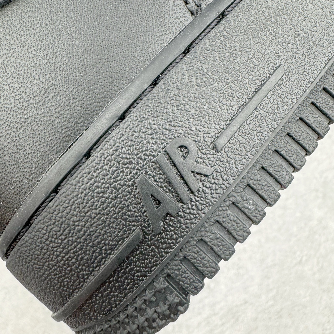 图片[14]-＃绿X NK Air Force 1 Low \’07 空军一号低帮经典板鞋 纯黑 DD8959-001/CW2288-001 全鞋电脑针车 工整有序 原厂港宝加持完美还原灵魂版型 原盒原配从里到外百分百还原 原厂全头层原厂皮料 原标原盒 内置Sole气垫 中底白色背胶 中底划线 已经无限的接近公司 原厂楦头 原厂刺绣 后跟弧度修正 正确中底四线防伪 尺码：35.5 36 36.5 37.5 38 38.5 39 40 40.5 41 42 42.5 43 44 44.5 45 46 47.5-选品中心
