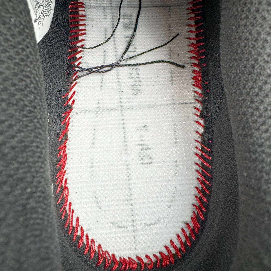 图片[12]-＃绿X NK Air Force 1 Low \’07 空军一号低帮经典板鞋 纯黑 DD8959-001/CW2288-001 全鞋电脑针车 工整有序 原厂港宝加持完美还原灵魂版型 原盒原配从里到外百分百还原 原厂全头层原厂皮料 原标原盒 内置Sole气垫 中底白色背胶 中底划线 已经无限的接近公司 原厂楦头 原厂刺绣 后跟弧度修正 正确中底四线防伪 尺码：35.5 36 36.5 37.5 38 38.5 39 40 40.5 41 42 42.5 43 44 44.5 45 46 47.5-选品中心