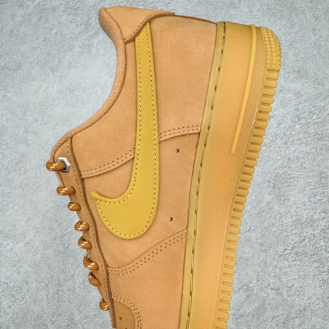 图片[7]-＃绿X NK Air Force 1 Low 07 LV8 \\\”Wheat Flax\\\” 空军一号低帮 小麦色 CJ9179-200 全鞋电脑针车 工整有序 原厂港宝加持完美还原灵魂版型 原盒原配从里到外百分百还原 原厂全头层原厂皮料 原标原盒 内置Sole气垫 中底白色背胶 中底划线 已经无限的接近公司 原厂楦头 原厂刺绣 后跟弧度修正 正确中底四线防伪 尺码：39 40 40.5 41 42 42.5 43 44 44.5 45 46-选品中心