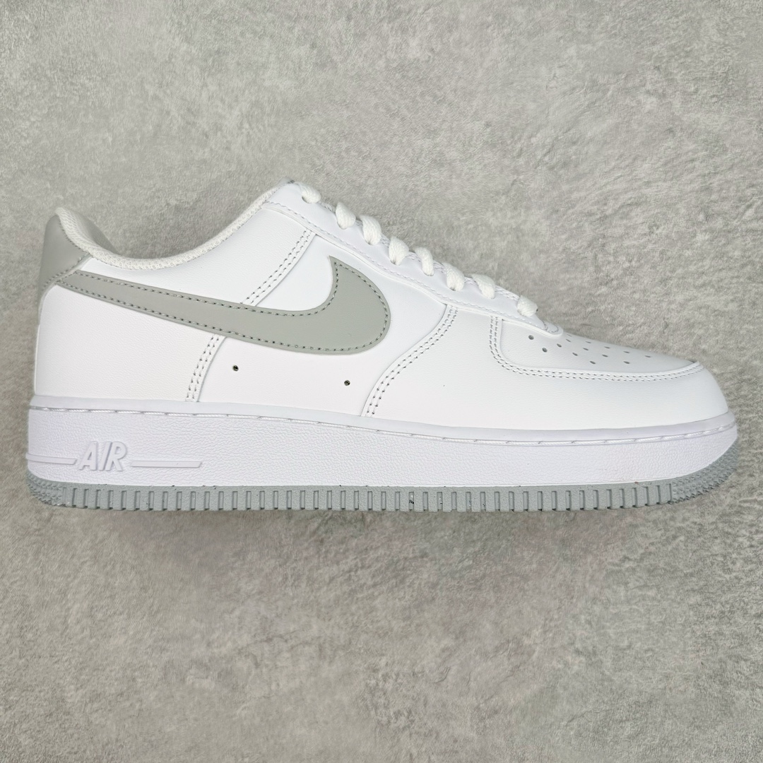 图片[8]-＃绿X/GX NK Air Force 1 Low \’07 空军一号低帮经典板鞋 全鞋电脑针车 工整有序 原厂港宝加持完美还原灵魂版型 原盒原配从里到外百分百还原 原厂全头层原厂皮料 原标原盒 内置Sole气垫 中底白色背胶 中底划线 已经无限的接近公司 原厂楦头 原厂刺绣 后跟弧度修正 正确中底四线防伪 尺码：35.5 36 36.5 37.5 38 38.5 39 40 40.5 41 42 42.5 43 44 44.5 45 46 47.5-选品中心
