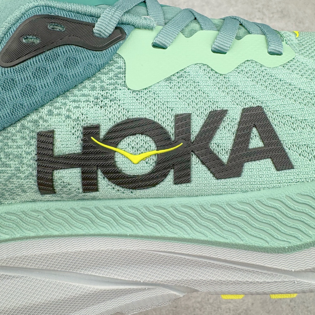 图片[11]-HOKA ONE ONE Stinson 7 ATR 斯廷森7代系列低帮全地形厚底轻量运动越野跑鞋 HOKA ONE ONE总是以独特的方式 Stinson ATR 主打整个HOKA系列中最出色最厚中底设计 堪称名副其实的“减震王” 这一款多功能全地形跑鞋采用以废旧塑料制成的尤尼菲 Reprieve再生面料 比其前代产品的重量更轻、稳定性更高 与鞋带一体化设计的全新孔眼可提供独立的支撑 精心打磨的后跟鞋口圈可带来松软契合的舒适脚感 而紧密分布的凸耳则可以确保绝佳的稳定性 尺码：36 36.5 37.5 38 38.5 39 40 40.5 41 42 42.5 43 44 44.5 45-选品中心