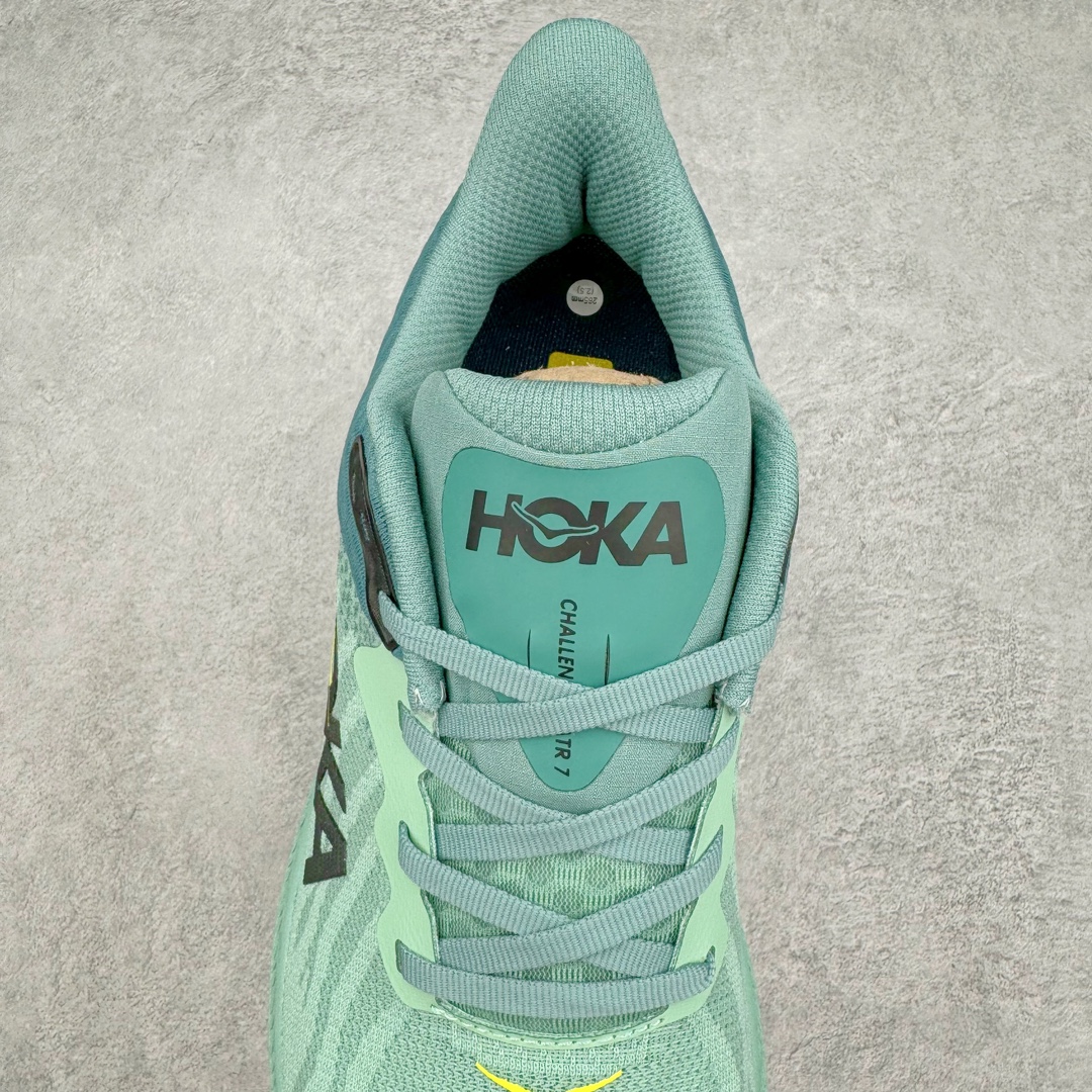 图片[5]-HOKA ONE ONE Stinson 7 ATR 斯廷森7代系列低帮全地形厚底轻量运动越野跑鞋 HOKA ONE ONE总是以独特的方式 Stinson ATR 主打整个HOKA系列中最出色最厚中底设计 堪称名副其实的“减震王” 这一款多功能全地形跑鞋采用以废旧塑料制成的尤尼菲 Reprieve再生面料 比其前代产品的重量更轻、稳定性更高 与鞋带一体化设计的全新孔眼可提供独立的支撑 精心打磨的后跟鞋口圈可带来松软契合的舒适脚感 而紧密分布的凸耳则可以确保绝佳的稳定性 尺码：36 36.5 37.5 38 38.5 39 40 40.5 41 42 42.5 43 44 44.5 45-选品中心