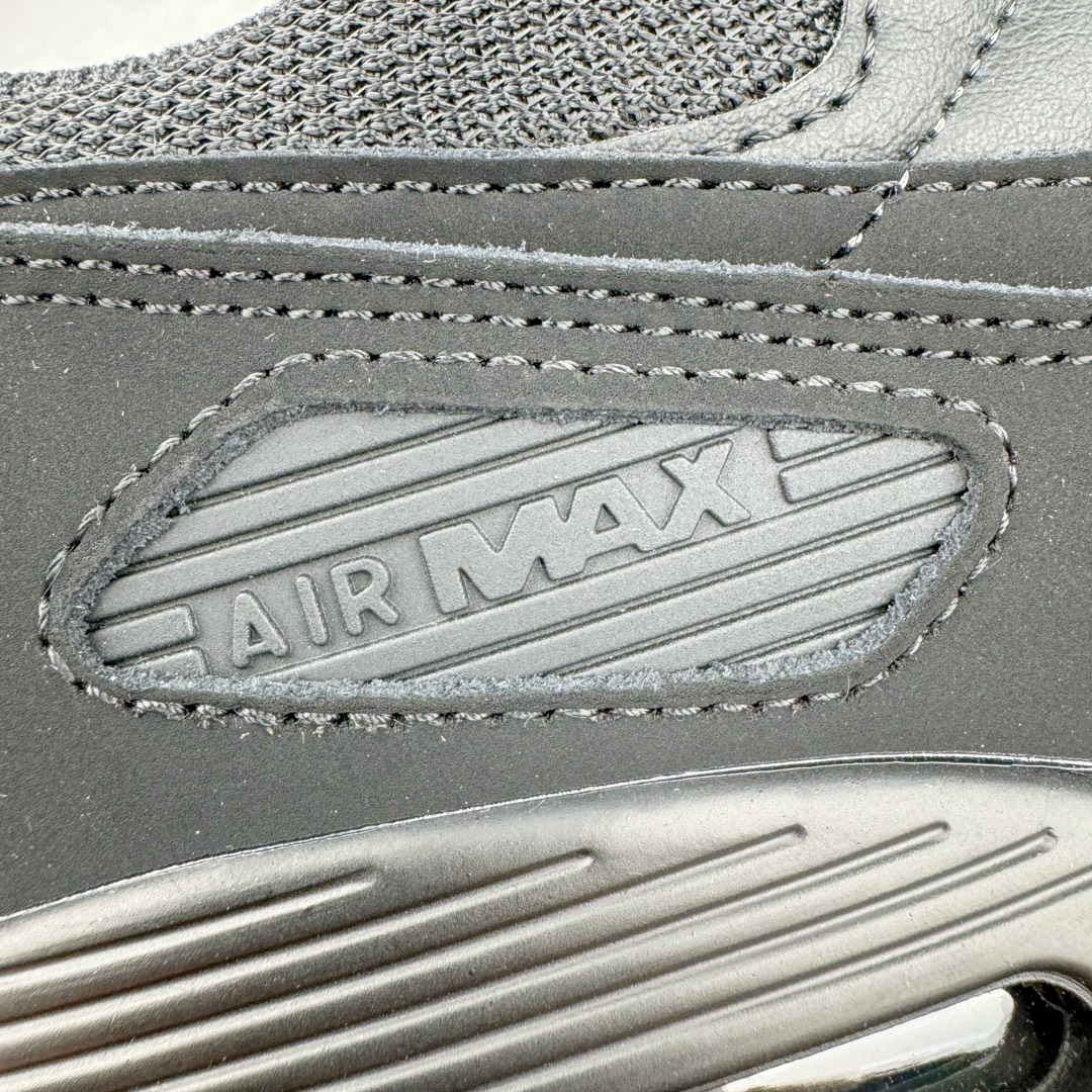 图片[18]-＃绿X/GX NK Air MAX 90 气垫复古减震跑步鞋 CN8490-003 经典重温 独家陆续补货 外单专供大厂出品 品质稳定 一百余色 终端操作 Air Max 90于1990年推出 来自Air Max系列 在Air Max 1的基础上改进而得 增加了气垫面积 外型上也更为流线 最特別的就是加入了菱纹塑胶嵌板 为Air Max 90增添了许多潮流气息 皮革鞋面 造就出色耐穿性和支撑力 Max Air缓震配置搭配泡棉中底 令Air Max 90轻盈而舒适 华夫格橡胶外底 铸就Air Max 90非凡的抓地力 而Air Max 90不仅是一双跑鞋 它成功跨越了时间的演进 成为了球鞋文化与潮流圈中最熟为人知的鞋款之一 尺码：40 40.5 41 42 42.5 43 44 44.5 45 46-选品中心