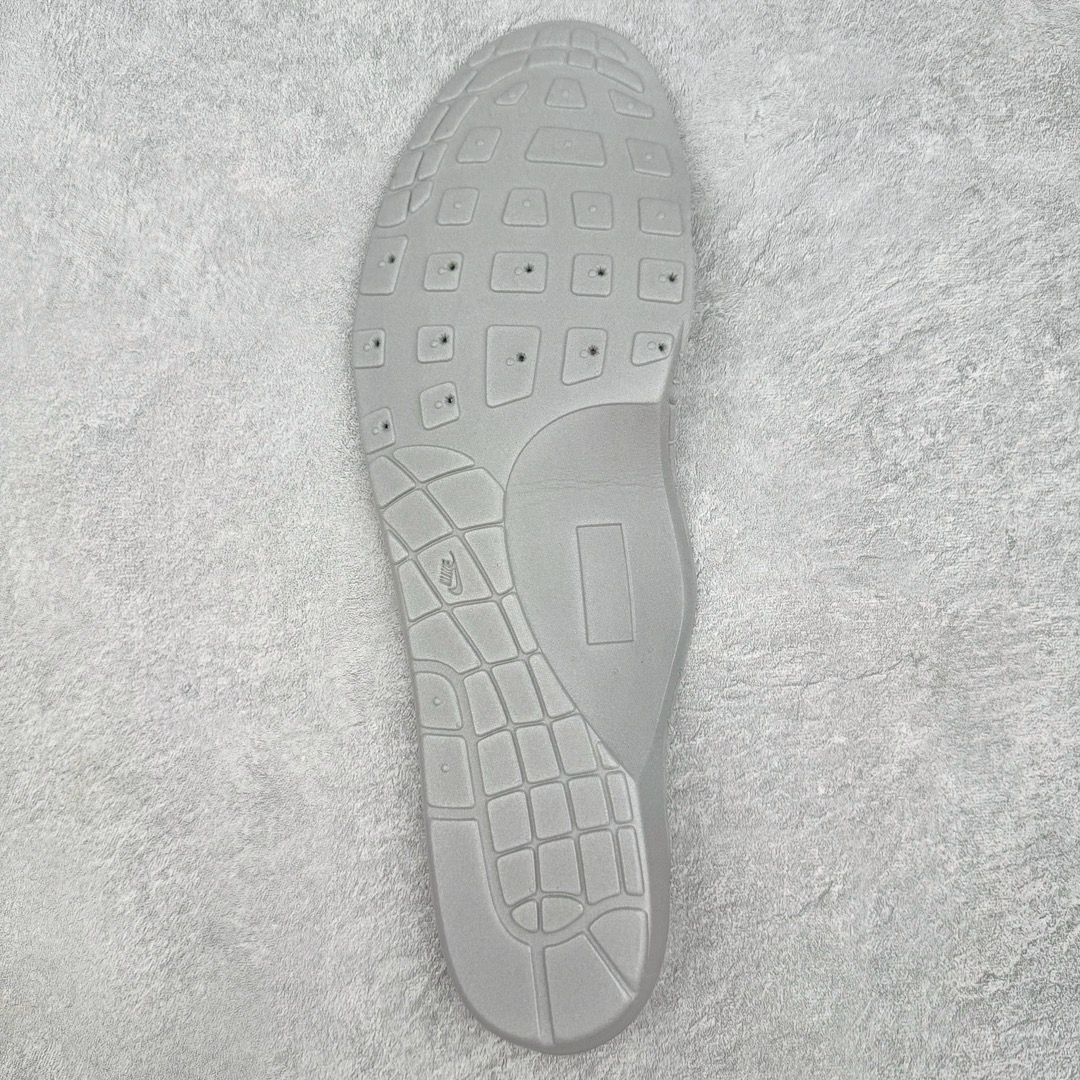 图片[10]-＃绿X/GX NK Air MAX 90 气垫复古减震跑步鞋 CN8490-100 经典重温 独家陆续补货 外单专供大厂出品 品质稳定 一百余色 终端操作 Air Max 90于1990年推出 来自Air Max系列 在Air Max 1的基础上改进而得 增加了气垫面积 外型上也更为流线 最特別的就是加入了菱纹塑胶嵌板 为Air Max 90增添了许多潮流气息 皮革鞋面 造就出色耐穿性和支撑力 Max Air缓震配置搭配泡棉中底 令Air Max 90轻盈而舒适 华夫格橡胶外底 铸就Air Max 90非凡的抓地力 而Air Max 90不仅是一双跑鞋 它成功跨越了时间的演进 成为了球鞋文化与潮流圈中最熟为人知的鞋款之一 尺码：40 40.5 41 42 42.5 43 44 44.5 45 46-选品中心