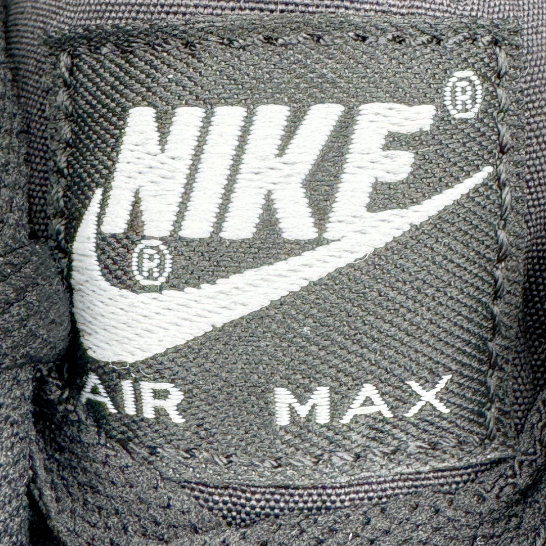 图片[12]-＃绿X/GX NK Air MAX 90 气垫复古减震跑步鞋 CN8490-002 经典重温 独家陆续补货 外单专供大厂出品 品质稳定 一百余色 终端操作 Air Max 90于1990年推出 来自Air Max系列 在Air Max 1的基础上改进而得 增加了气垫面积 外型上也更为流线 最特別的就是加入了菱纹塑胶嵌板 为Air Max 90增添了许多潮流气息 皮革鞋面 造就出色耐穿性和支撑力 Max Air缓震配置搭配泡棉中底 令Air Max 90轻盈而舒适 华夫格橡胶外底 铸就Air Max 90非凡的抓地力 而Air Max 90不仅是一双跑鞋 它成功跨越了时间的演进 成为了球鞋文化与潮流圈中最熟为人知的鞋款之一 尺码：40 40.5 41 42 42.5 43 44 44.5 45 46-选品中心