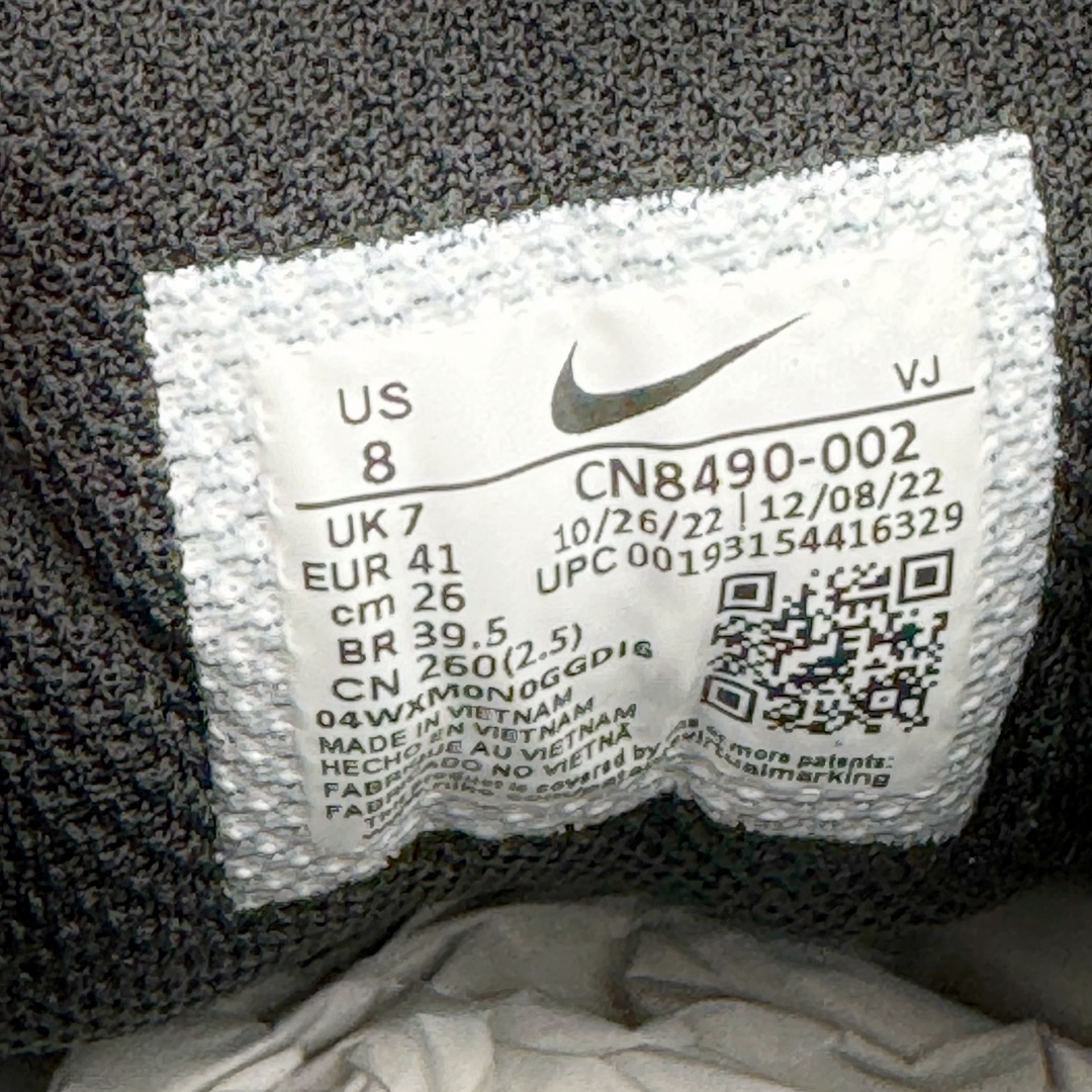 图片[11]-＃绿X/GX NK Air MAX 90 气垫复古减震跑步鞋 CN8490-002 经典重温 独家陆续补货 外单专供大厂出品 品质稳定 一百余色 终端操作 Air Max 90于1990年推出 来自Air Max系列 在Air Max 1的基础上改进而得 增加了气垫面积 外型上也更为流线 最特別的就是加入了菱纹塑胶嵌板 为Air Max 90增添了许多潮流气息 皮革鞋面 造就出色耐穿性和支撑力 Max Air缓震配置搭配泡棉中底 令Air Max 90轻盈而舒适 华夫格橡胶外底 铸就Air Max 90非凡的抓地力 而Air Max 90不仅是一双跑鞋 它成功跨越了时间的演进 成为了球鞋文化与潮流圈中最熟为人知的鞋款之一 尺码：40 40.5 41 42 42.5 43 44 44.5 45 46-选品中心