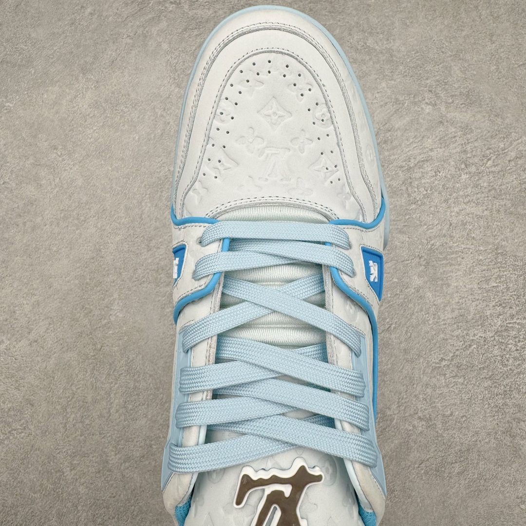 图片[4]-＃GD广顶 Louis Vuitton Trainer lv路易威登时装走秀运动时尚板鞋 外贸零售特供批次 2023全新纸板数据 印花高频效果碾压市面 市售天花板产物 耗时半年巨作 全套原厂新版原纸板楦头开发 原厂特供皮料加持 市场所有版本中综合最强的货品 GD实力大厂出品 全网最全配色更新最快 最成熟的做工稳定的品控 完美鞋型超高的清洁度 零毛边线头瑕疵 全套原楦原纸版原鞋开模 全网最具灵魂的版型 正确原装黄色鞋盒 正确中底印花 鞋面印花3D高频深度立体 全鞋电脑针车 紧密相连 针距密度一致 环保乳胶注塑鞋垫 厚度脚感还原原版 皮面裁剪部位 统一油边封口工艺 原装橡胶大底含胶量大底组合零偏差 专柜全套包装 防尘袋 说明书 质保卡 男女鞋 尺码：35 36 37 38 39 40 41 42 43 44 45-选品中心