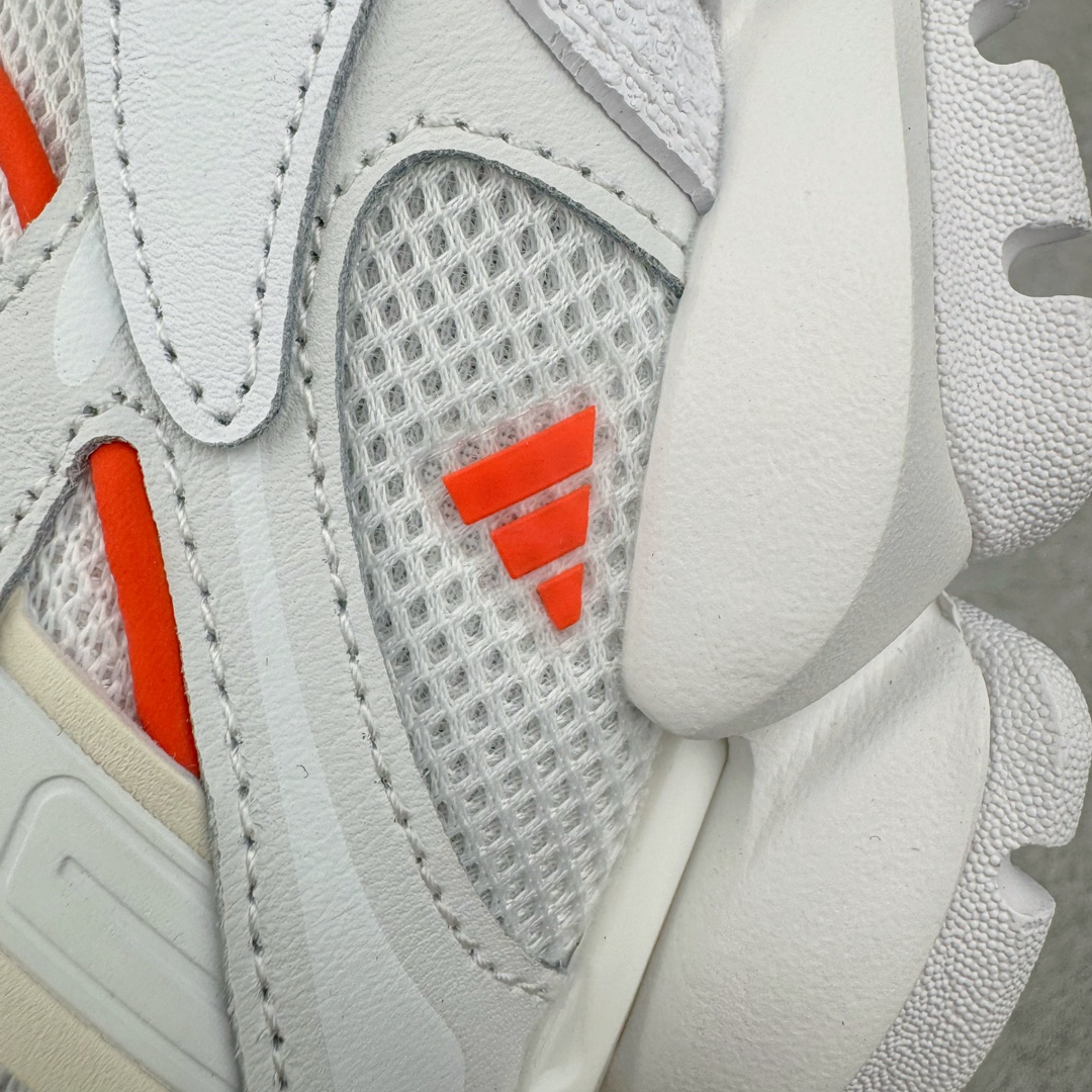 图片[13]-＃HP纯原 AD XLG Runner Deluxe 跑步者豪华版系列低帮厚底增高老爹风复古缓震休闲运动慢跑鞋 JP5758 自从阿迪达斯和巴黎世家合作后，没少出双方联名的平替。结果根据最新情报，阿迪现在已经把手伸到了巴家爆款3XL的身上，新鞋Xlg Runner Deluxe实物曝光，emm，鞋款整体一眼丁真是巴黎世家Track＋3XL大底的缝合怪版本，要不是鞋侧明晃晃的adidas三道杠Logo，估计各位看了都得蒙。这波不能说是完全复制巴黎世家，但也多少有点借鉴的味道了。新鞋基本就是在阿迪经典\\\”Climacool\\\”鞋款的基础上，升级了Boots大底以及加入了\\\”巴味\\\”设计元素…尺码：35 36 36⅔ 37⅓ 38 38⅔ 39⅓ 40 40⅔ 41⅓ 42 42⅔ 43⅓ 44 44⅔ 45 46-选品中心