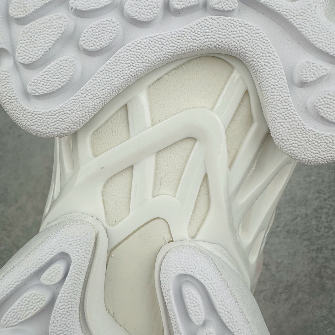 图片[19]-＃HP纯原 AD XLG Runner Deluxe 跑步者豪华版系列低帮厚底增高老爹风复古缓震休闲运动慢跑鞋 JP5758 自从阿迪达斯和巴黎世家合作后，没少出双方联名的平替。结果根据最新情报，阿迪现在已经把手伸到了巴家爆款3XL的身上，新鞋Xlg Runner Deluxe实物曝光，emm，鞋款整体一眼丁真是巴黎世家Track＋3XL大底的缝合怪版本，要不是鞋侧明晃晃的adidas三道杠Logo，估计各位看了都得蒙。这波不能说是完全复制巴黎世家，但也多少有点借鉴的味道了。新鞋基本就是在阿迪经典\\\”Climacool\\\”鞋款的基础上，升级了Boots大底以及加入了\\\”巴味\\\”设计元素…尺码：35 36 36⅔ 37⅓ 38 38⅔ 39⅓ 40 40⅔ 41⅓ 42 42⅔ 43⅓ 44 44⅔ 45 46-选品中心