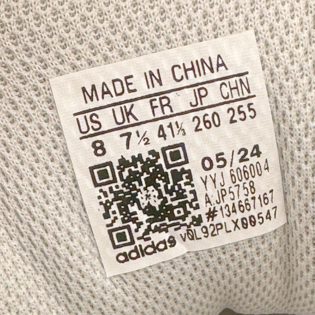 图片[10]-＃HP纯原 AD XLG Runner Deluxe 跑步者豪华版系列低帮厚底增高老爹风复古缓震休闲运动慢跑鞋 JP5758 自从阿迪达斯和巴黎世家合作后，没少出双方联名的平替。结果根据最新情报，阿迪现在已经把手伸到了巴家爆款3XL的身上，新鞋Xlg Runner Deluxe实物曝光，emm，鞋款整体一眼丁真是巴黎世家Track＋3XL大底的缝合怪版本，要不是鞋侧明晃晃的adidas三道杠Logo，估计各位看了都得蒙。这波不能说是完全复制巴黎世家，但也多少有点借鉴的味道了。新鞋基本就是在阿迪经典\\\”Climacool\\\”鞋款的基础上，升级了Boots大底以及加入了\\\”巴味\\\”设计元素…尺码：35 36 36⅔ 37⅓ 38 38⅔ 39⅓ 40 40⅔ 41⅓ 42 42⅔ 43⅓ 44 44⅔ 45 46-选品中心