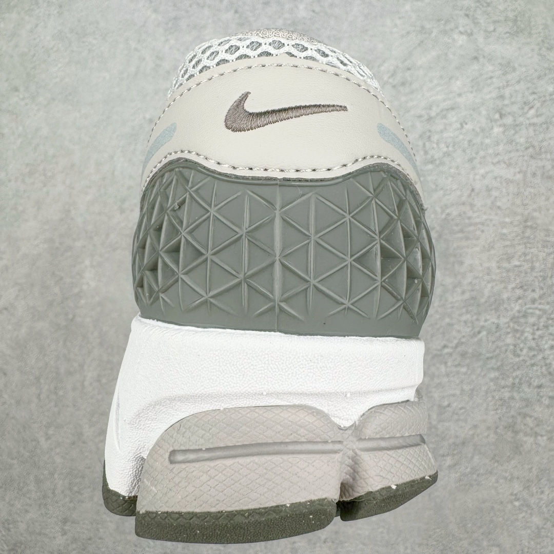 图片[8]-＃HP纯原 NK Air Zoom Vomero 5 经典复古潮流运动跑鞋 FD0791-012 原装纸板楦头开发 独家私模八层组合大底 市场唯一正确版本 进口三文治网面 融蕴繁复设计风范和丰富层次感 缔造运动鞋佳选 助你轻松型出范 开辟独属于自己的路 鞋款采用多层设计 融入织物与合成材质 塑就本季出众鞋款 合成材质与织物组合鞋面 经久耐穿 后跟网眼拼接和透气孔设计 轻盈透气Zoom Air缓震配置提供出色回弹缓震性能 实现快速离地的出众脚感 巧糅科技感和低调设计 为鞋款注入反光细节 令你迈步间尽显闪耀魅力 结合中性色调 让你驾驭不同穿搭 打造非凡造型 尺码：36 36.5 37.5 38 38.5 39 40 40.5 41 42 42.5 43 44 44.5 45 46-选品中心