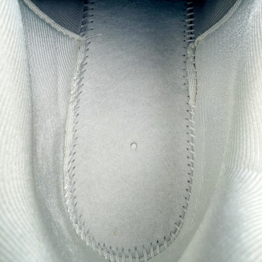 图片[10]-＃CS纯原 NK P-6000 系列低帮复古老爹风休闲运动舒适慢跑鞋 银灰 CN0149-001 购入原鞋原装纸板楦头开发 独家私模四层组合大底 市场唯一正确版本 良心定价 新配色陆续出货 进口三文治网面 融合 Pegasus 过往运动鞋设计 助力 21 世纪早期跑步运动跃升时尚新高度 采用透气网眼布、运动风格线条和耐穿覆面 兼具吸睛外观和舒适感受 中底泡绵以田径赛道为灵感 打造厚实设计 缔造出众缓震性能 尺码：36 36.5 37.5 38 38.5 39 40 40.5 41 42 42.5 43 44 44.5 45-选品中心