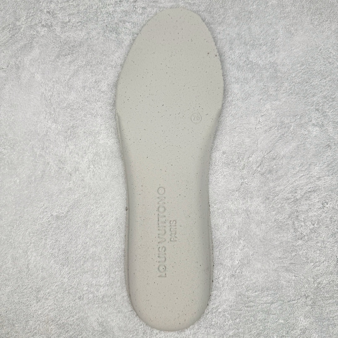 图片[24]-＃GD广顶 Louis Vuitton Trainer lv路易威登时装走秀运动时尚板鞋 外贸零售特供批次 2023全新纸板数据 印花高频效果碾压市面 市售天花板产物 耗时半年巨作 全套原厂新版原纸板楦头开发 原厂特供皮料加持 市场所有版本中综合最强的货品 GD实力大厂出品 全网最全配色更新最快 最成熟的做工稳定的品控 完美鞋型超高的清洁度 零毛边线头瑕疵 全套原楦原纸版原鞋开模 全网最具灵魂的版型 正确原装黄色鞋盒 正确中底印花 鞋面印花3D高频深度立体 全鞋电脑针车 紧密相连 针距密度一致 环保乳胶注塑鞋垫 厚度脚感还原原版 皮面裁剪部位 统一油边封口工艺 原装橡胶大底含胶量大底组合零偏差 专柜全套包装 防尘袋 说明书 质保卡 男女鞋 尺码：35 36 37 38 39 40 41 42 43 44 45-选品中心