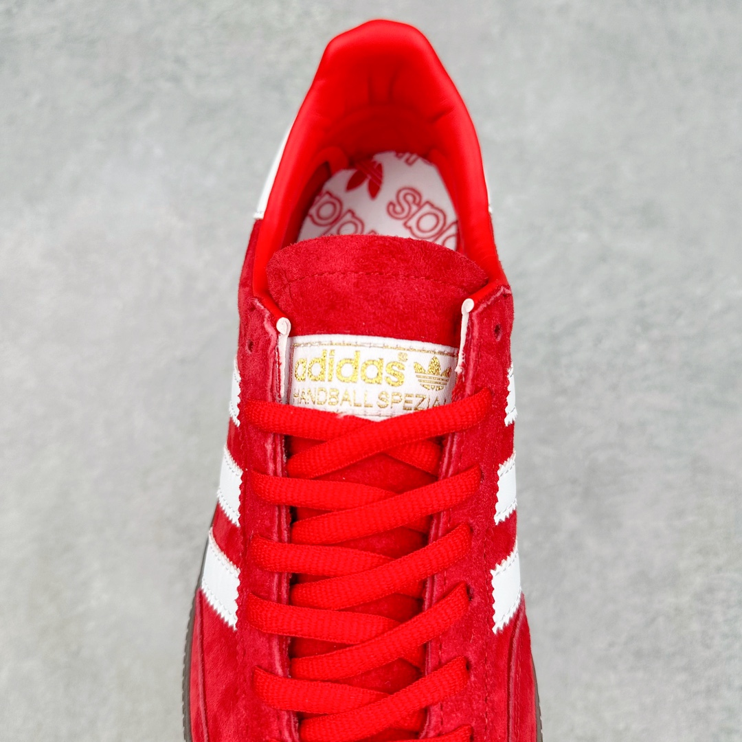 图片[5]-AD Originals Handball SPZL 手球运动员系列百搭休闲运动板鞋 FV1227 这款来自阿迪达斯的这款HANDBALL SPZL前身是一双手球运动鞋，这一次拿来复刻，所以鞋面的主要色彩选用了黑色， 鞋面外侧除了Spezial字母之外还有三叶草标志。Handball SPZL作为复古手球训练鞋与作为室内足球鞋的Samba有着异曲同工之处，但是质感更为出众的鞋身以及丰富的配色选择比起Samba来讲可以说是更胜一筹了！尺码：36 36⅔ 37⅓ 38 38⅔ 39⅓ 40 40⅔ 41⅓ 42 42⅔ 43⅓ 44 45-选品中心
