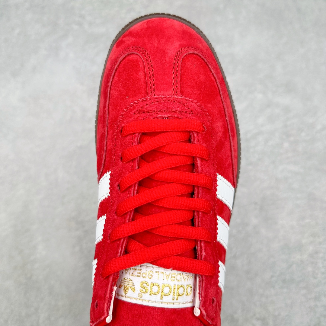 图片[4]-AD Originals Handball SPZL 手球运动员系列百搭休闲运动板鞋 FV1227 这款来自阿迪达斯的这款HANDBALL SPZL前身是一双手球运动鞋，这一次拿来复刻，所以鞋面的主要色彩选用了黑色， 鞋面外侧除了Spezial字母之外还有三叶草标志。Handball SPZL作为复古手球训练鞋与作为室内足球鞋的Samba有着异曲同工之处，但是质感更为出众的鞋身以及丰富的配色选择比起Samba来讲可以说是更胜一筹了！尺码：36 36⅔ 37⅓ 38 38⅔ 39⅓ 40 40⅔ 41⅓ 42 42⅔ 43⅓ 44 45-选品中心