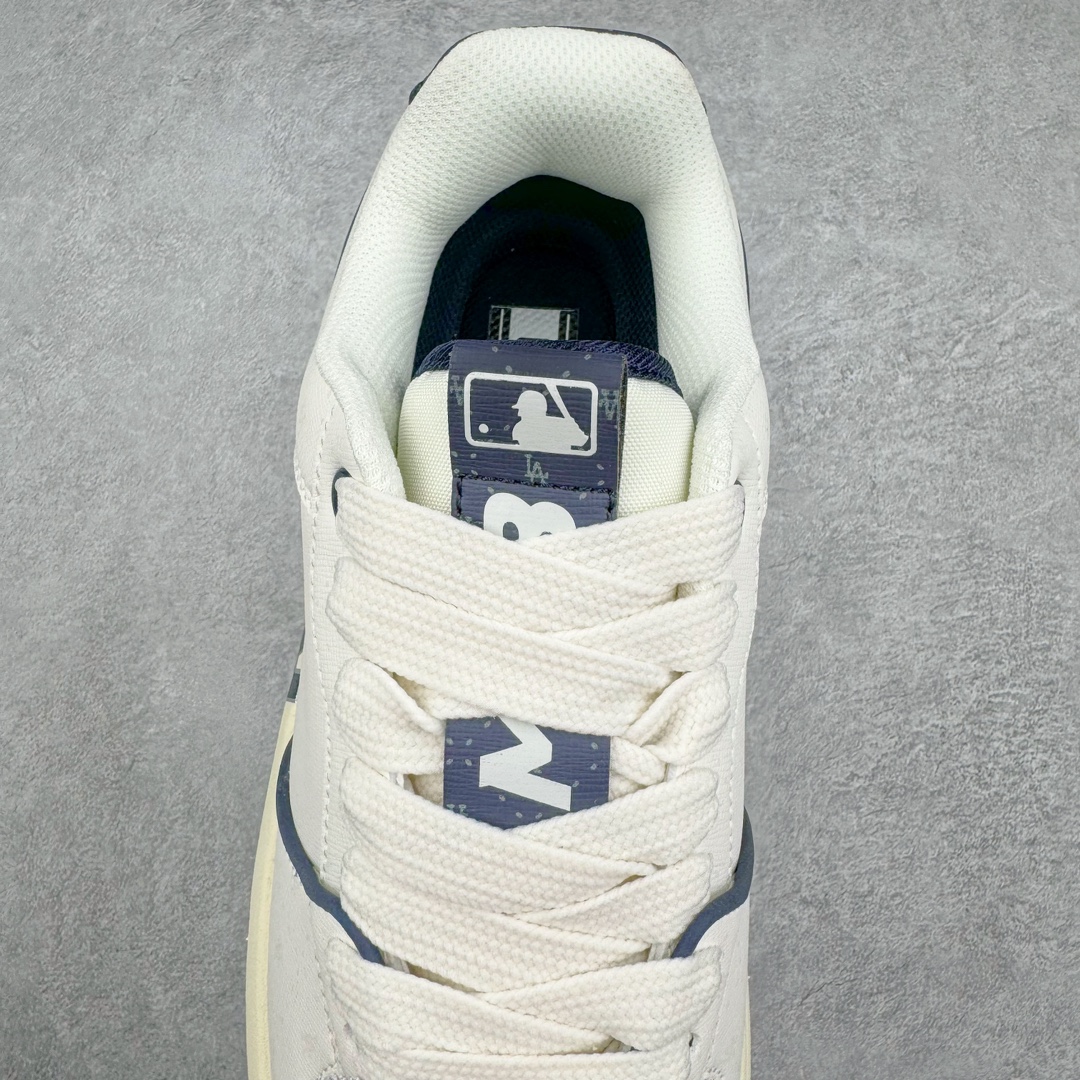图片[5]-＃PB过验版 MLB Chunky Liner Basic 复古印花学长鞋系列低帮轻量增高厚底百搭休闲运动慢跑鞋板鞋 Korea韩国联名NY美国榄球纽约洋基队限定 目前可过轻松秒过各类鉴定 能操作的私聊 韩国代购专供 左脚内置NFC感应 区别市面贴纸假芯片 MLB专用菱形双针中底布 重点细节中底布带注胶孔 原厂NFC感应吊牌 支持鉴定 一个两位数 原盒原标 全套原楦原纸板原厂数据开发 中韩文保养标贴 绿色防霉片 平台代购专供 独家一比一RB+MD组合大底 高频后跟小人Logo精准对位立体饱满 正确网布加超迁鞋面 转印中底走线紧密 转印Logo工艺表层防刮不掉色 尺码：35 36 36.5 37.5 38 38.5 39 40 40.5 41 42 42.5 43 44 44.5 45-选品中心
