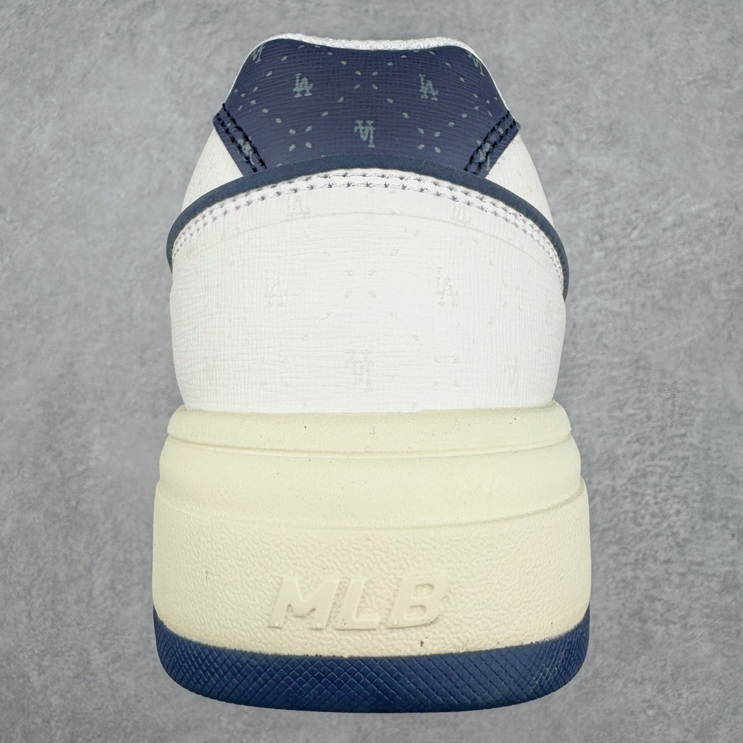 图片[8]-＃PB过验版 MLB Chunky Liner Basic 复古印花学长鞋系列低帮轻量增高厚底百搭休闲运动慢跑鞋板鞋 Korea韩国联名NY美国榄球纽约洋基队限定 目前可过轻松秒过各类鉴定 能操作的私聊 韩国代购专供 左脚内置NFC感应 区别市面贴纸假芯片 MLB专用菱形双针中底布 重点细节中底布带注胶孔 原厂NFC感应吊牌 支持鉴定 一个两位数 原盒原标 全套原楦原纸板原厂数据开发 中韩文保养标贴 绿色防霉片 平台代购专供 独家一比一RB+MD组合大底 高频后跟小人Logo精准对位立体饱满 正确网布加超迁鞋面 转印中底走线紧密 转印Logo工艺表层防刮不掉色 尺码：35 36 36.5 37.5 38 38.5 39 40 40.5 41 42 42.5 43 44 44.5 45-选品中心