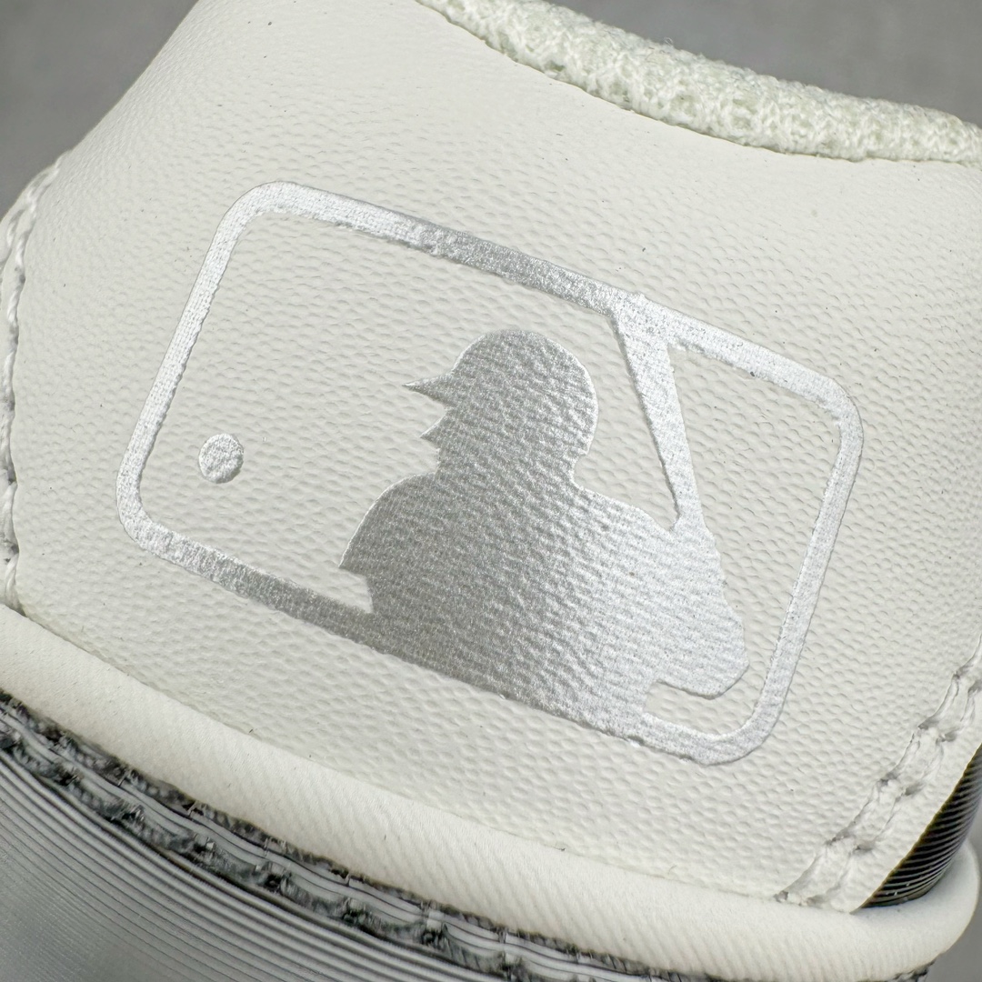 图片[13]-＃PB过验版 MLB Chunky Liner Basic 复古印花学长鞋系列低帮轻量增高厚底百搭休闲运动慢跑鞋板鞋 Korea韩国联名NY美国榄球纽约洋基队限定 目前可过轻松秒过各类鉴定 能操作的私聊 韩国代购专供 左脚内置NFC感应 区别市面贴纸假芯片 MLB专用菱形双针中底布 重点细节中底布带注胶孔 原厂NFC感应吊牌 支持鉴定 一个两位数 原盒原标 全套原楦原纸板原厂数据开发 中韩文保养标贴 绿色防霉片 平台代购专供 独家一比一RB+MD组合大底 高频后跟小人Logo精准对位立体饱满 正确网布加超迁鞋面 转印中底走线紧密 转印Logo工艺表层防刮不掉色 尺码：35 36 36.5 37.5 38 38.5 39 40 40.5 41 42 42.5 43 44 44.5 45-选品中心