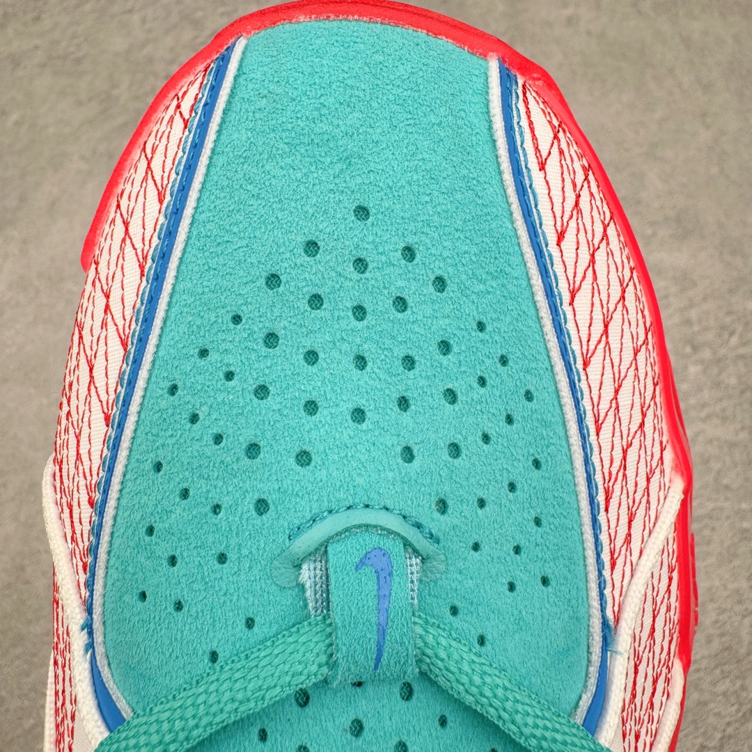 图片[14]-＃F版 NK G.T. Cut 3 EP GT3代实战篮球鞋 HJ6630-900 该鞋款采用出众回弹设计 为切入、转向和移步篮筐提供出色的能量回馈 回弹性能带来弹力充沛的迈步体验 助你爆发疾速 全掌型 ZoomX 泡绵 缔造弹力出众的轻盈迈步体验 助你在比赛升温时能够急速快攻 驰骋全场 鞋面绳线与鞋带相结合 有助稳固前足 后跟搭配加垫鞋口 为脚踝营造舒适稳固感受 全掌型 ZoomX 泡绵 能够带来出众的能量回馈 前足外侧采用精巧塑料覆面 在瞬间爆发时提供稳固脚感 尺码：39 40 40.5 41 42 42.5 43 44 44.5 45 46-选品中心