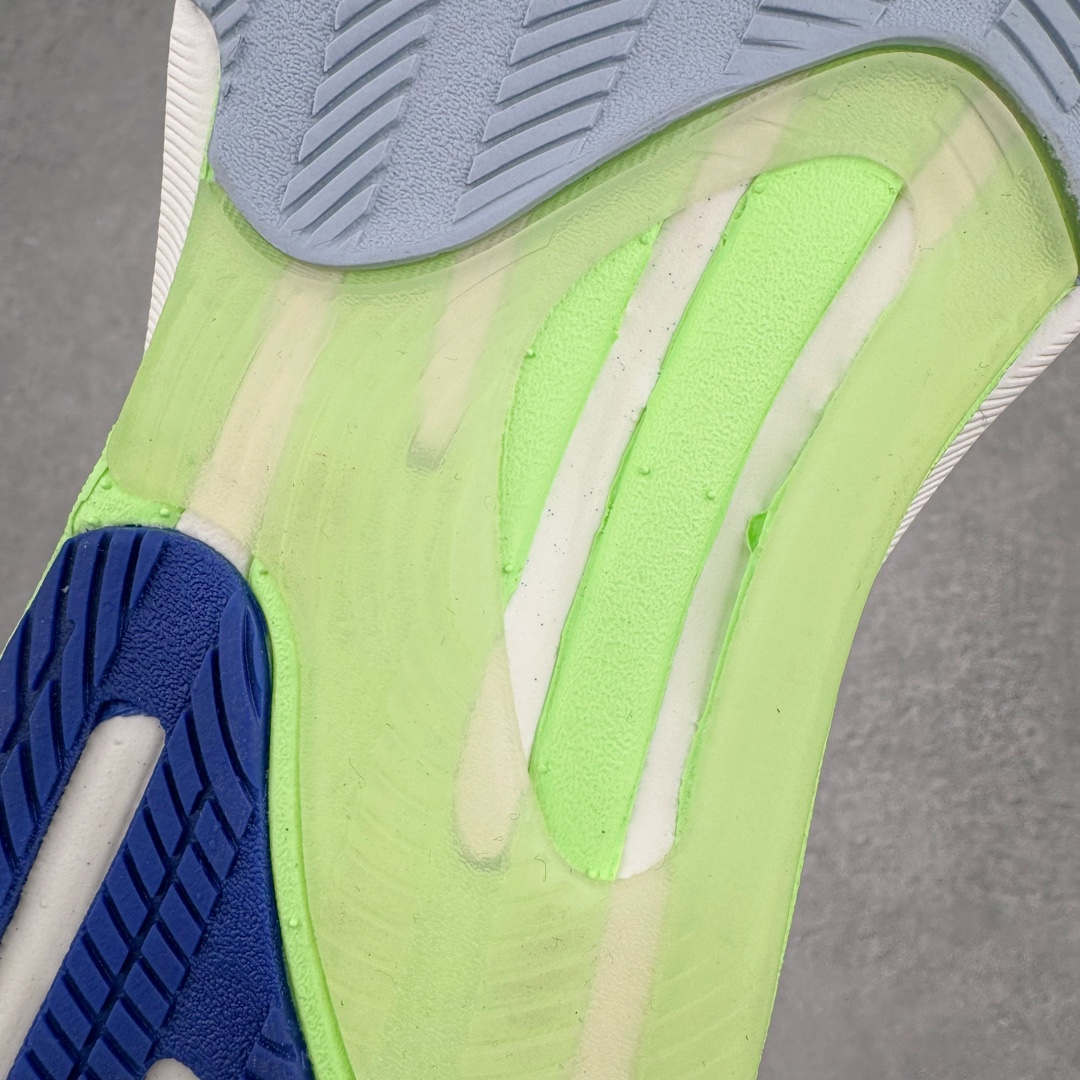 图片[12]-＃YG纯原 AD Supernova Rise 阿迪全新网面休闲长跑跑步鞋 IF3015 款鞋采用了Dreamstrike+ 中底 将缓冲材质与柔软的织物相结合 以最大限度地减少刺激性摩擦和慢跑后水泡的可能性 在美学方面 Supernova Rise 从自然和生物中汲取灵感 如深色底色和半绿色细节 尺码：36 36.5 37.5 38 38.5 39 40 40.5 41 42 42.5 43 44 44.5 45-选品中心