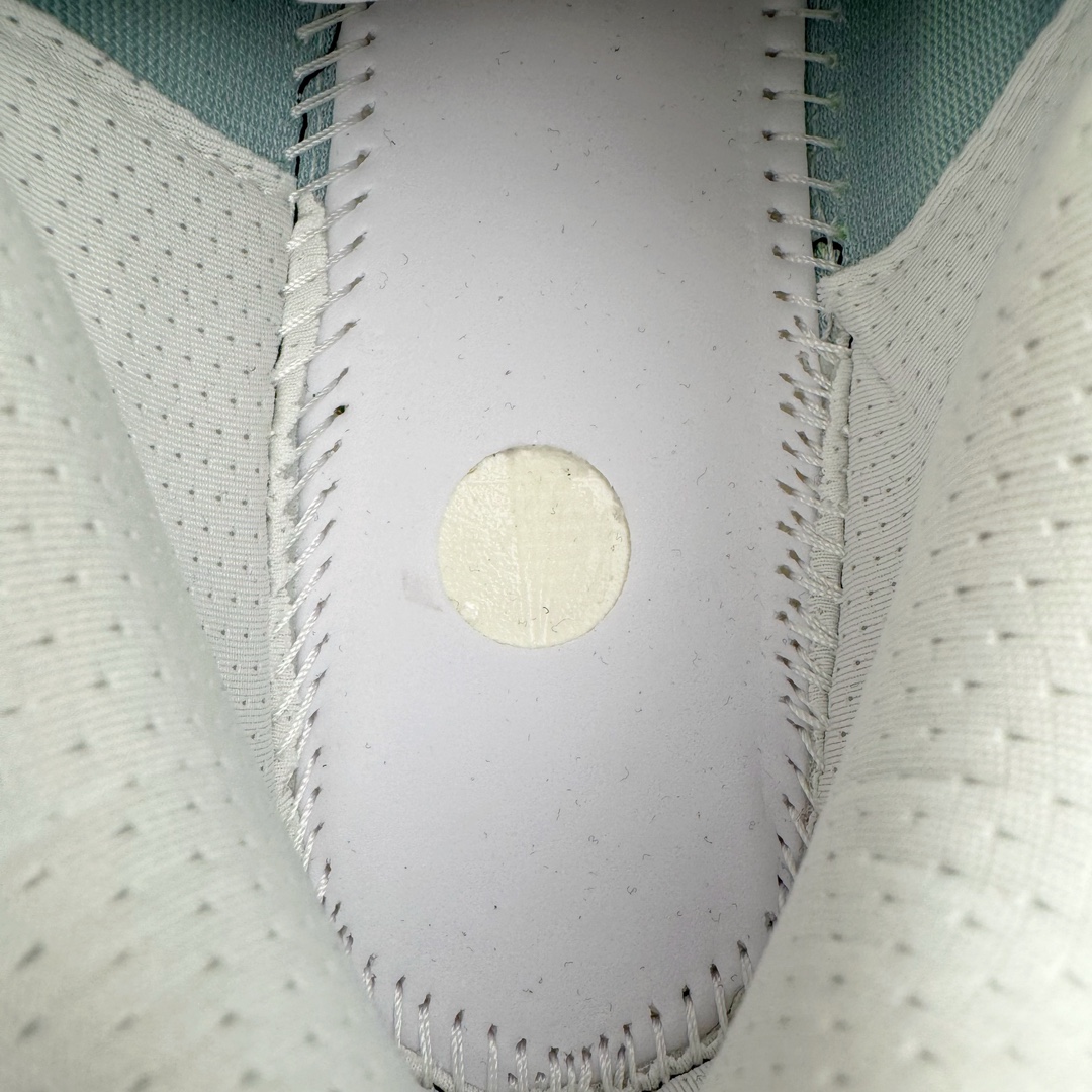 图片[15]-＃YG纯原 AD Supernova Rise 阿迪全新网面休闲长跑跑步鞋 IF3015 款鞋采用了Dreamstrike+ 中底 将缓冲材质与柔软的织物相结合 以最大限度地减少刺激性摩擦和慢跑后水泡的可能性 在美学方面 Supernova Rise 从自然和生物中汲取灵感 如深色底色和半绿色细节 尺码：36 36.5 37.5 38 38.5 39 40 40.5 41 42 42.5 43 44 44.5 45-选品中心