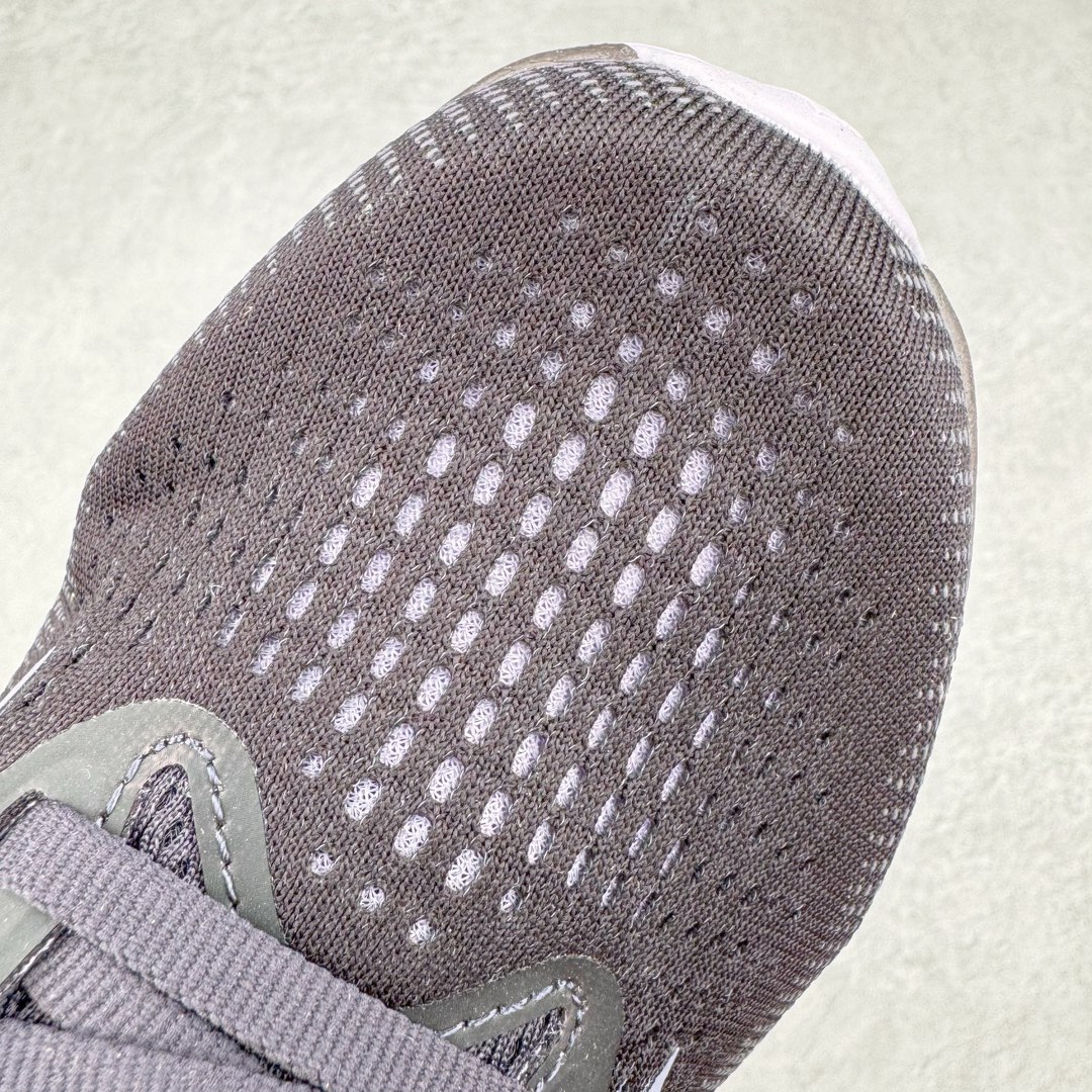 图片[16]-＃YG纯原 AD Supernova Rise 阿迪全新网面休闲长跑跑步鞋 IG5839 款鞋采用了Dreamstrike+ 中底 将缓冲材质与柔软的织物相结合 以最大限度地减少刺激性摩擦和慢跑后水泡的可能性 在美学方面 Supernova Rise 从自然和生物中汲取灵感 如深色底色和半绿色细节 尺码：36 36.5 37.5 38 38.5 39 40 40.5 41 42 42.5 43 44 44.5 45-选品中心