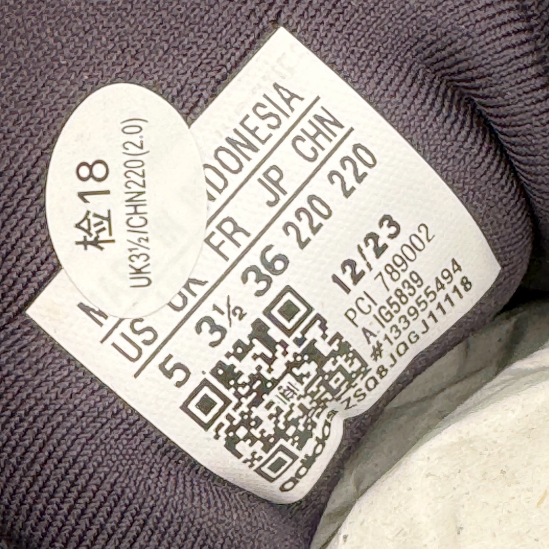 图片[11]-＃YG纯原 AD Supernova Rise 阿迪全新网面休闲长跑跑步鞋 IG5839 款鞋采用了Dreamstrike+ 中底 将缓冲材质与柔软的织物相结合 以最大限度地减少刺激性摩擦和慢跑后水泡的可能性 在美学方面 Supernova Rise 从自然和生物中汲取灵感 如深色底色和半绿色细节 尺码：36 36.5 37.5 38 38.5 39 40 40.5 41 42 42.5 43 44 44.5 45-选品中心