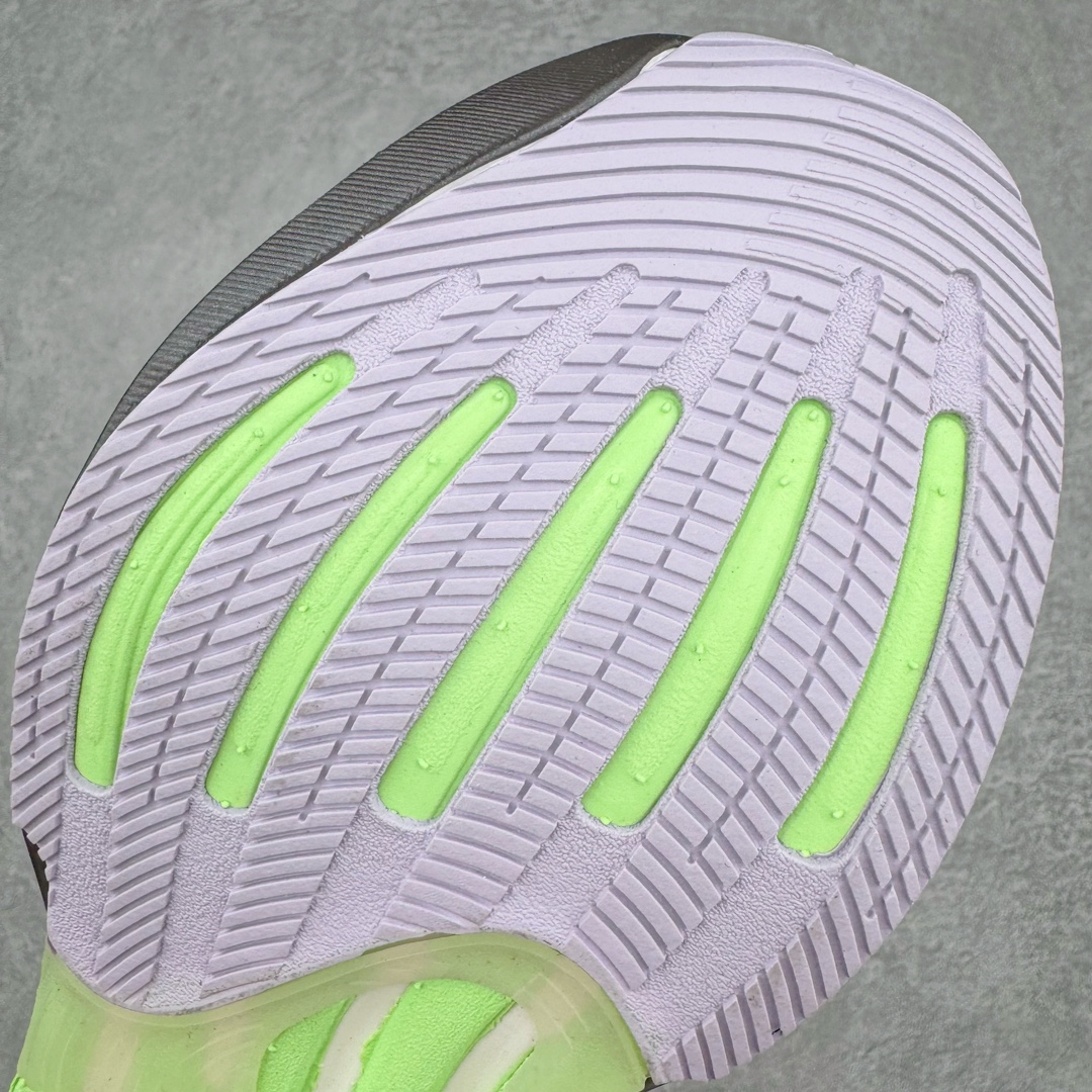 图片[19]-＃YG纯原 AD Supernova Rise 阿迪全新网面休闲长跑跑步鞋 IG5839 款鞋采用了Dreamstrike+ 中底 将缓冲材质与柔软的织物相结合 以最大限度地减少刺激性摩擦和慢跑后水泡的可能性 在美学方面 Supernova Rise 从自然和生物中汲取灵感 如深色底色和半绿色细节 尺码：36 36.5 37.5 38 38.5 39 40 40.5 41 42 42.5 43 44 44.5 45-选品中心