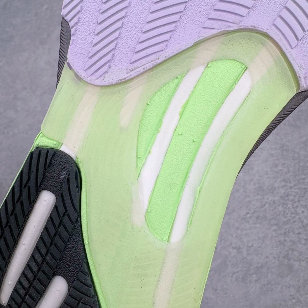 图片[20]-＃YG纯原 AD Supernova Rise 阿迪全新网面休闲长跑跑步鞋 IG5839 款鞋采用了Dreamstrike+ 中底 将缓冲材质与柔软的织物相结合 以最大限度地减少刺激性摩擦和慢跑后水泡的可能性 在美学方面 Supernova Rise 从自然和生物中汲取灵感 如深色底色和半绿色细节 尺码：36 36.5 37.5 38 38.5 39 40 40.5 41 42 42.5 43 44 44.5 45-选品中心