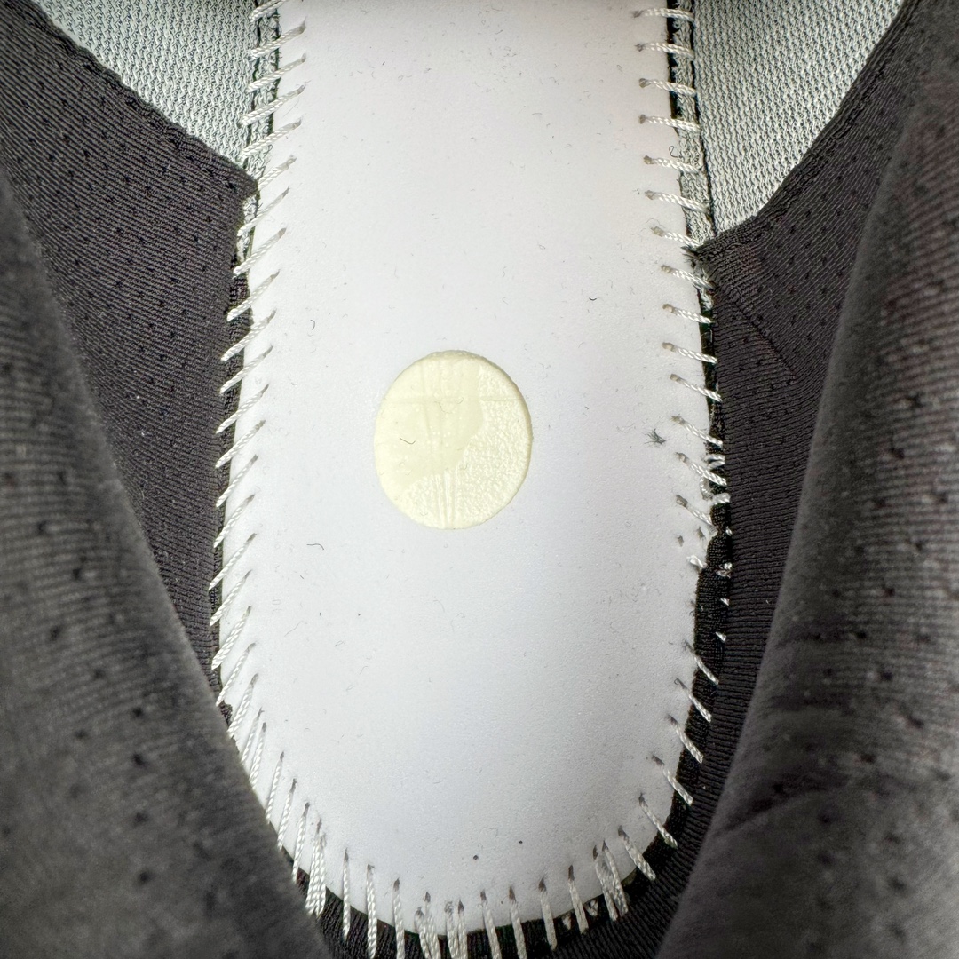 图片[10]-＃YG纯原 AD Supernova Rise 阿迪全新网面休闲长跑跑步鞋 IG5846 款鞋采用了Dreamstrike+ 中底 将缓冲材质与柔软的织物相结合 以最大限度地减少刺激性摩擦和慢跑后水泡的可能性 在美学方面 Supernova Rise 从自然和生物中汲取灵感 如深色底色和半绿色细节 尺码：36 36.5 37.5 38 38.5 39 40 40.5 41 42 42.5 43 44 44.5 45-选品中心