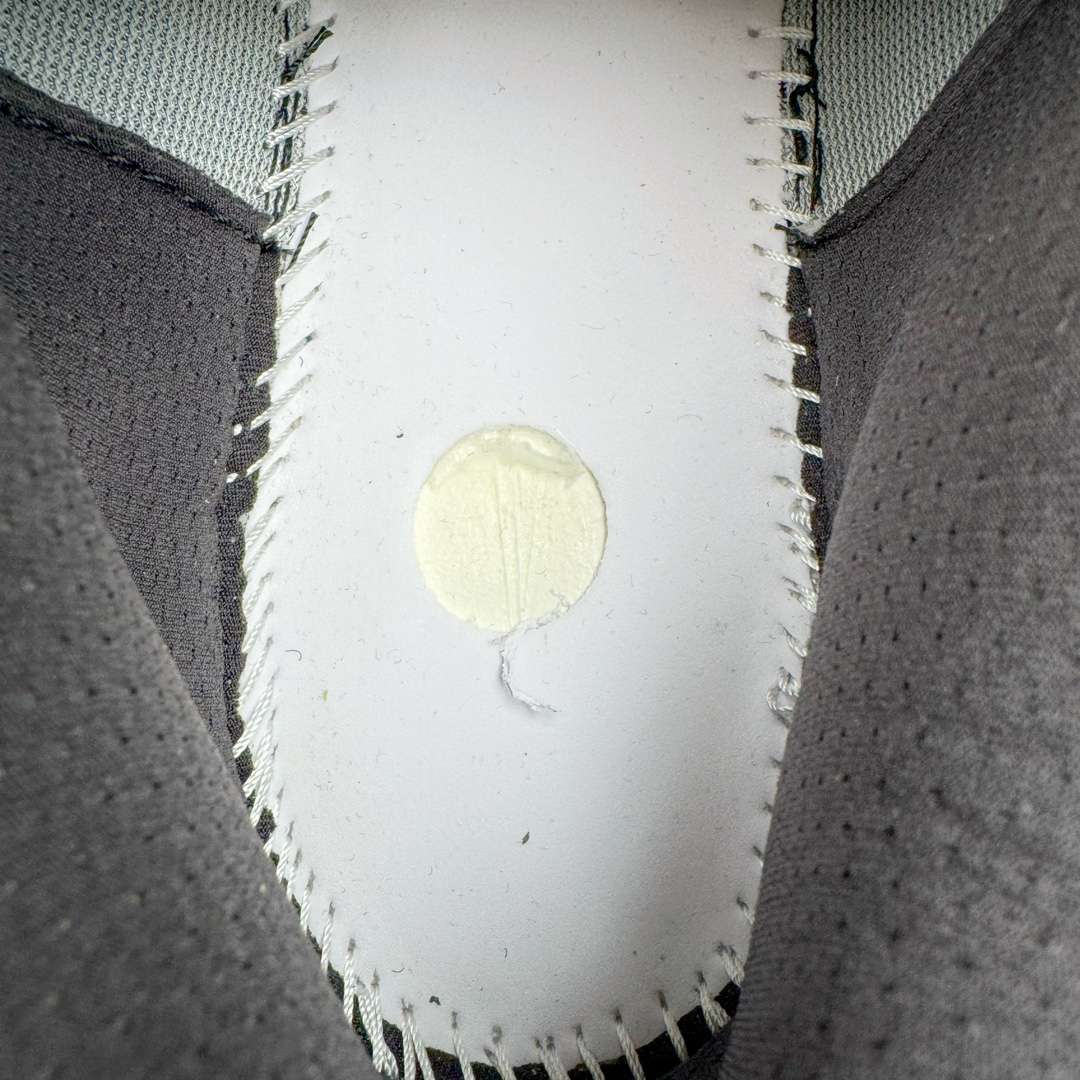 图片[17]-＃YG纯原 AD Supernova Rise 阿迪全新网面休闲长跑跑步鞋 IG5844 款鞋采用了Dreamstrike+ 中底 将缓冲材质与柔软的织物相结合 以最大限度地减少刺激性摩擦和慢跑后水泡的可能性 在美学方面 Supernova Rise 从自然和生物中汲取灵感 如深色底色和半绿色细节 尺码：36 36.5 37.5 38 38.5 39 40 40.5 41 42 42.5 43 44 44.5 45-选品中心