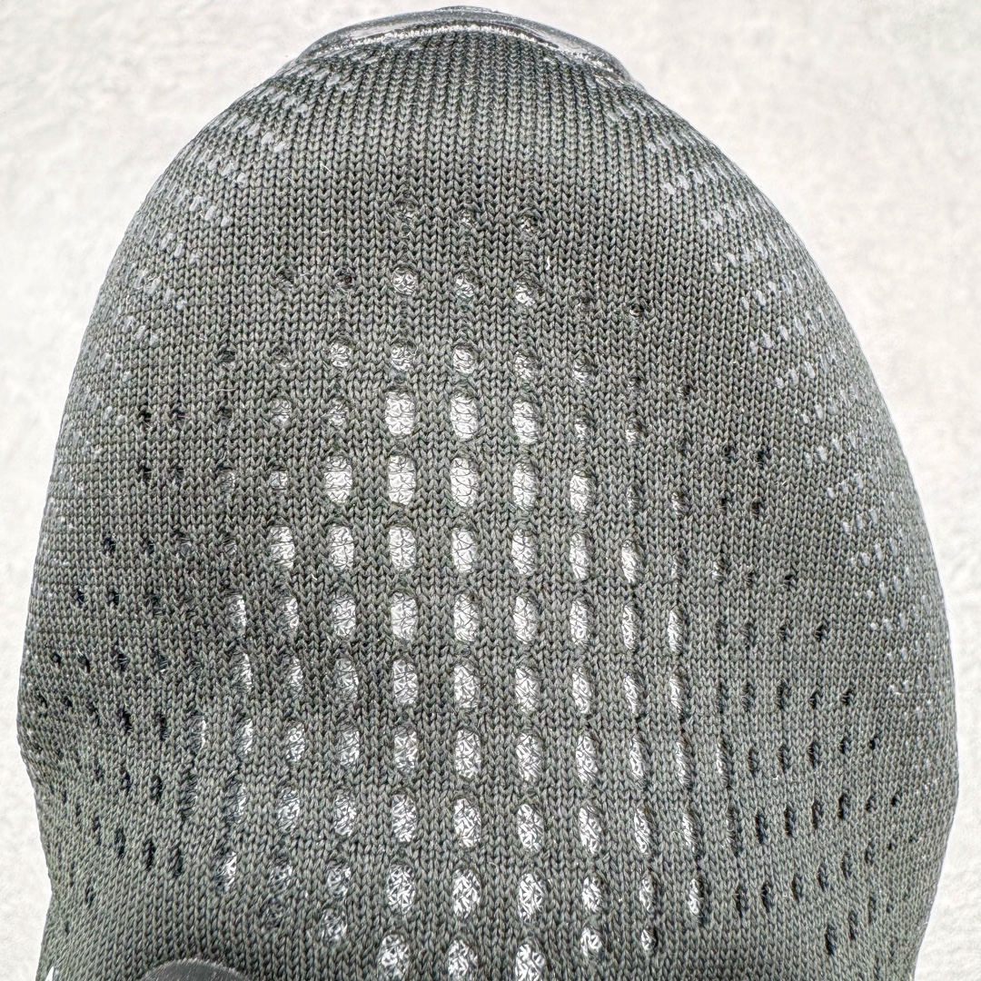 图片[14]-＃YG纯原 AD Supernova Rise 阿迪全新网面休闲长跑跑步鞋 IG5844 款鞋采用了Dreamstrike+ 中底 将缓冲材质与柔软的织物相结合 以最大限度地减少刺激性摩擦和慢跑后水泡的可能性 在美学方面 Supernova Rise 从自然和生物中汲取灵感 如深色底色和半绿色细节 尺码：36 36.5 37.5 38 38.5 39 40 40.5 41 42 42.5 43 44 44.5 45-选品中心