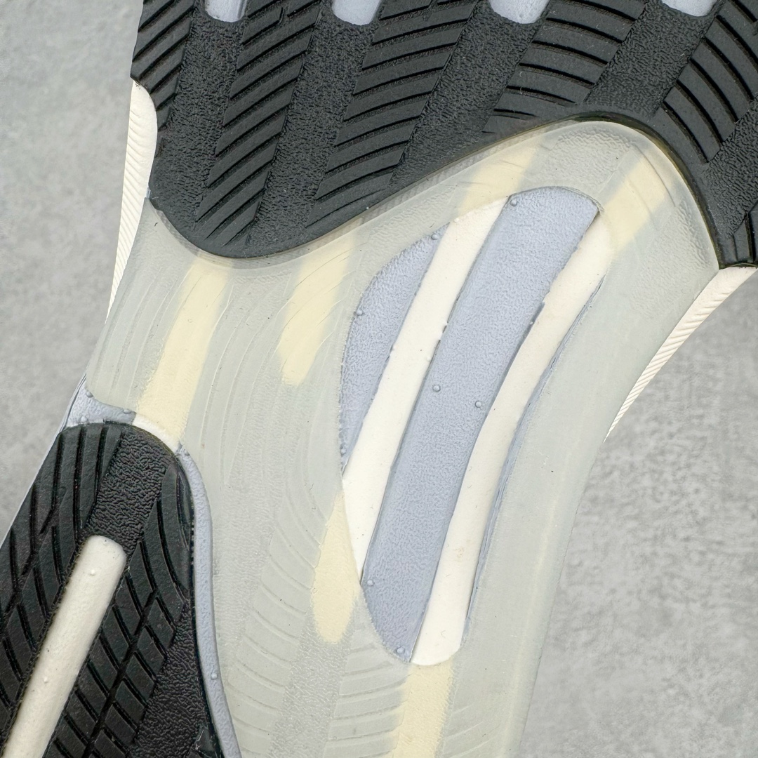 图片[15]-＃YG纯原 AD Supernova Rise 阿迪全新网面休闲长跑跑步鞋 IG5844 款鞋采用了Dreamstrike+ 中底 将缓冲材质与柔软的织物相结合 以最大限度地减少刺激性摩擦和慢跑后水泡的可能性 在美学方面 Supernova Rise 从自然和生物中汲取灵感 如深色底色和半绿色细节 尺码：36 36.5 37.5 38 38.5 39 40 40.5 41 42 42.5 43 44 44.5 45-选品中心