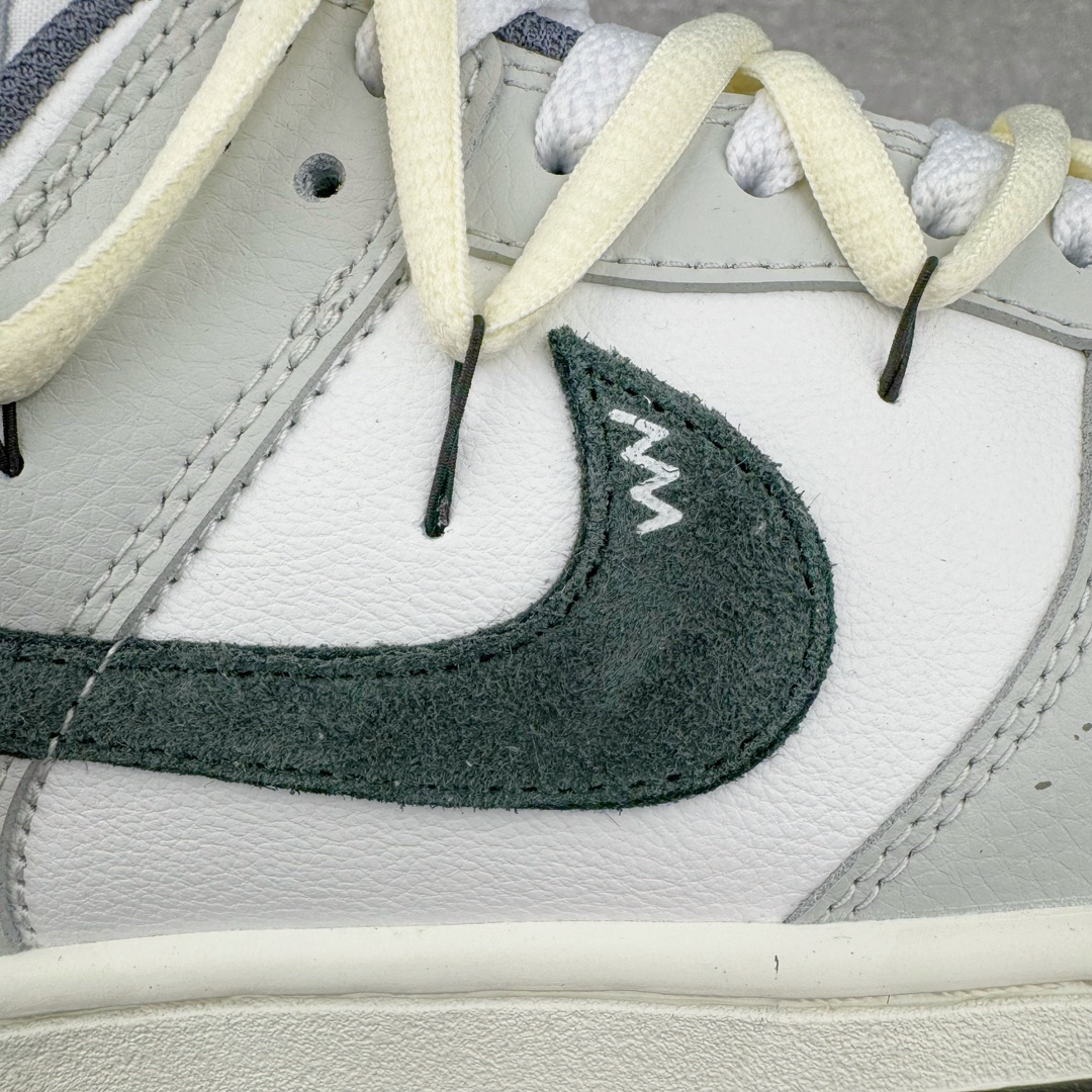 图片[17]-＃YC纯原福利 NK Dunk Low 灰色岛屿 FJ4188-100 定制系列天花板 无原鞋不开发 全系列得物原鞋一比一校对开发 配色持续更新中 终端对接 优势输出 全套原厂楦头原纸板数据档案倾力打造 原汁原味莞产 极致还原 圈内最强针车工艺 高端零售指定版 广东原厂配套原盒原标 鞋盒分三个尺码段 原厂冲刀 超高清洁度 全鞋零毛边皮料切割 采用原厂百宏鞋带以及原厂百宏织唛舌标 内标可供原厂几率过验 进口原装条纹中底布 四线拉帮白色点胶 原厂拉帮手法遵循公司 原厂电绣 极致还原 尺码：35.5 36 36.5 37.5 38 38.5 39 40 40.5 41 42 42.5 43 44 44.5 45 46 47.5-选品中心