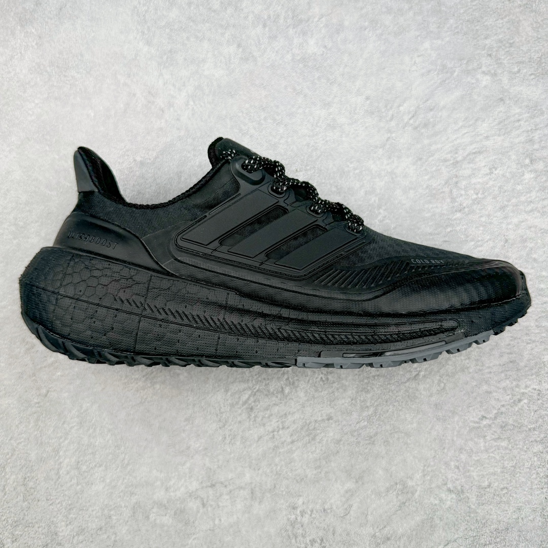 ＃YG纯原 AD Ultra Boost Light UB2023 COLD.RDY 2.0 低帮袜套式针织透气缓震休闲运动慢跑鞋 IE1677 德国进口巴斯夫大底 全套原纸板楦头开发 原厂特供飞织面配套加持 确保原汁原味 完美呈现版型 一比一还原zp踩屎脚感 原档案底模数据 正确多层组合大底 辰元原厂针织代工 细节还原度极高 独家外贸特供开发至48.5 历经10年不断创新以科技重塑跑步推出全新超轻新科技跑鞋 力求为跑步添活力 搭载LIGHT BOOST中底的新鲜演绎 无论节奏快慢、距离长短 伴你活力畅跑 延续了该系列的设计语言 采用分区编织鞋面 鞋头处网眼孔洞更大 提升透气性 一体式鞋舌 避免运动中出现偏移 实现鞋脚一体性 鞋侧 TPU 材质 有效提供支撑性 镂空的设计 同时减轻整体重量 最明显的则是中底部分 不仅是厚度夸张 大家最熟悉的 Boost 材质终于迎来升级 减重 30% 带来更轻量化的上脚感受 尺码：36 36.5 37 38 38.5 39 40-选品中心