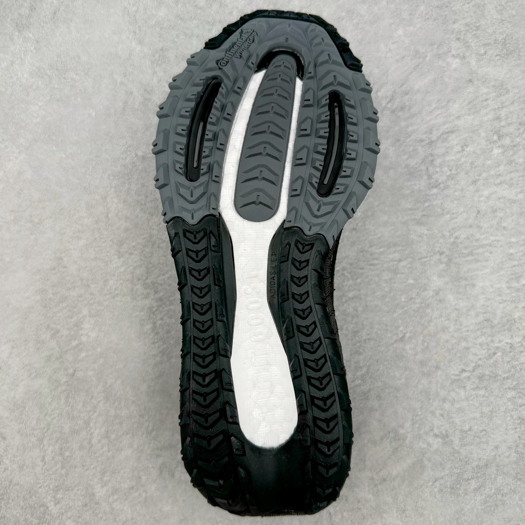 图片[9]-＃YG纯原 AD Ultra Boost Light UB2023 COLD.RDY 2.0 低帮袜套式针织透气缓震休闲运动慢跑鞋 IE1677 德国进口巴斯夫大底 全套原纸板楦头开发 原厂特供飞织面配套加持 确保原汁原味 完美呈现版型 一比一还原zp踩屎脚感 原档案底模数据 正确多层组合大底 辰元原厂针织代工 细节还原度极高 独家外贸特供开发至48.5 历经10年不断创新以科技重塑跑步推出全新超轻新科技跑鞋 力求为跑步添活力 搭载LIGHT BOOST中底的新鲜演绎 无论节奏快慢、距离长短 伴你活力畅跑 延续了该系列的设计语言 采用分区编织鞋面 鞋头处网眼孔洞更大 提升透气性 一体式鞋舌 避免运动中出现偏移 实现鞋脚一体性 鞋侧 TPU 材质 有效提供支撑性 镂空的设计 同时减轻整体重量 最明显的则是中底部分 不仅是厚度夸张 大家最熟悉的 Boost 材质终于迎来升级 减重 30% 带来更轻量化的上脚感受 尺码：36 36.5 37 38 38.5 39 40-选品中心