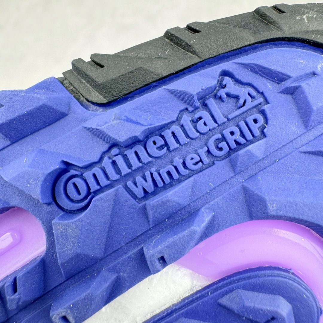 图片[12]-＃YG纯原 AD Ultra Boost Light UB2023 COLD.RDY 2.0 低帮袜套式针织透气缓震休闲运动慢跑鞋 IE1676 德国进口巴斯夫大底 全套原纸板楦头开发 原厂特供飞织面配套加持 确保原汁原味 完美呈现版型 一比一还原zp踩屎脚感 原档案底模数据 正确多层组合大底 辰元原厂针织代工 细节还原度极高 独家外贸特供开发至48.5 历经10年不断创新以科技重塑跑步推出全新超轻新科技跑鞋 力求为跑步添活力 搭载LIGHT BOOST中底的新鲜演绎 无论节奏快慢、距离长短 伴你活力畅跑 延续了该系列的设计语言 采用分区编织鞋面 鞋头处网眼孔洞更大 提升透气性 一体式鞋舌 避免运动中出现偏移 实现鞋脚一体性 鞋侧 TPU 材质 有效提供支撑性 镂空的设计 同时减轻整体重量 最明显的则是中底部分 不仅是厚度夸张 大家最熟悉的 Boost 材质终于迎来升级 减重 30% 带来更轻量化的上脚感受 尺码：36 36.5 37 38 38.5 39 40-选品中心