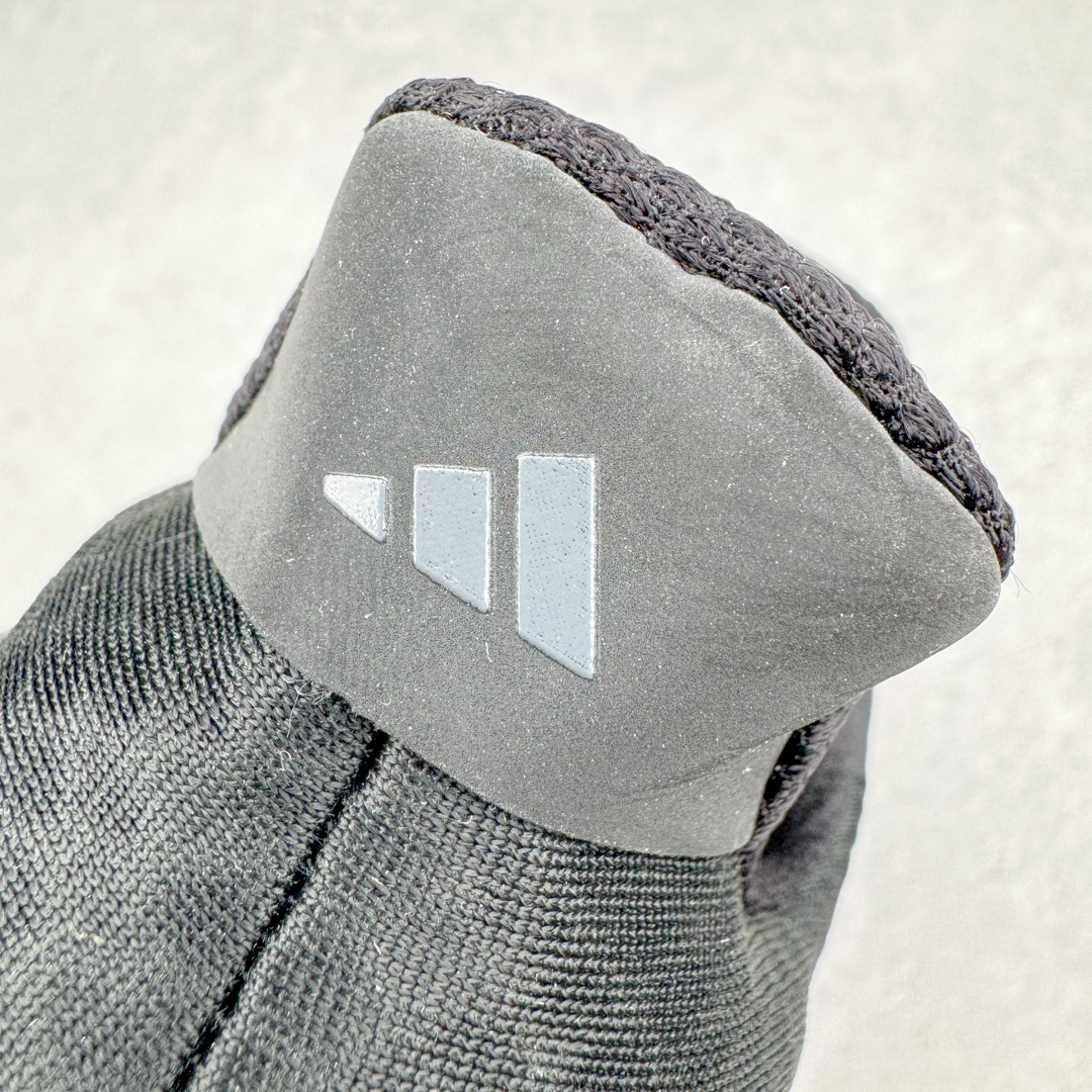 图片[10]-＃YG纯原 AD Ultra Boost Light UB2023 COLD.RDY 2.0 低帮袜套式针织透气缓震休闲运动慢跑鞋 HP6414 德国进口巴斯夫大底 全套原纸板楦头开发 原厂特供飞织面配套加持 确保原汁原味 完美呈现版型 一比一还原zp踩屎脚感 原档案底模数据 正确多层组合大底 辰元原厂针织代工 细节还原度极高 独家外贸特供开发至48.5 历经10年不断创新以科技重塑跑步推出全新超轻新科技跑鞋 力求为跑步添活力 搭载LIGHT BOOST中底的新鲜演绎 无论节奏快慢、距离长短 伴你活力畅跑 延续了该系列的设计语言 采用分区编织鞋面 鞋头处网眼孔洞更大 提升透气性 一体式鞋舌 避免运动中出现偏移 实现鞋脚一体性 鞋侧 TPU 材质 有效提供支撑性 镂空的设计 同时减轻整体重量 最明显的则是中底部分 不仅是厚度夸张 大家最熟悉的 Boost 材质终于迎来升级 减重 30% 带来更轻量化的上脚感受 尺码：39 40 40.5 41 42 42.5 43 44 44.5 45-选品中心