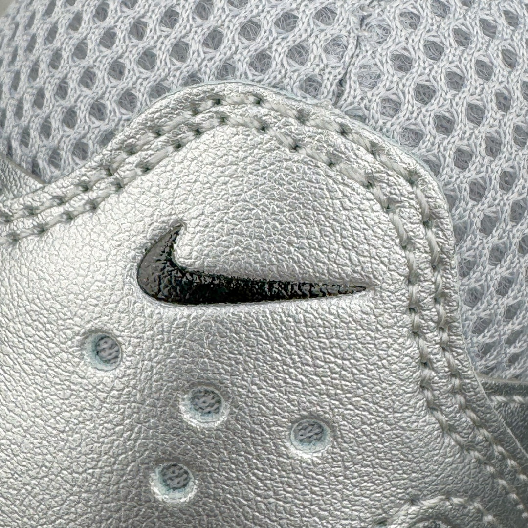 图片[11]-NK P-6000 系列低帮复古老爹风休闲运动舒适慢跑鞋 FB9876-101 融合 Pegasus 过往运动鞋设计 助力 21 世纪早期跑步运动跃升时尚新高度 采用透气网眼布、运动风格线条和耐穿覆面 兼具吸睛外观和舒适感受 中底泡绵以田径赛道为灵感 打造厚实设计 缔造出众缓震性能 尺码：36 36.5 37.5 38 38.5 39 40 40.5 41 42 42.5 43 44 44.5 45-选品中心