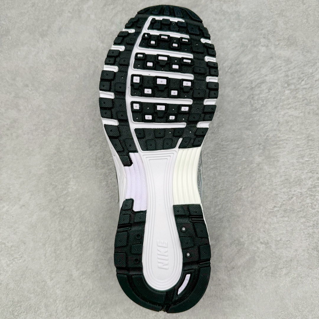 图片[9]-NK P-6000 系列低帮复古老爹风休闲运动舒适慢跑鞋 FB9876-101 融合 Pegasus 过往运动鞋设计 助力 21 世纪早期跑步运动跃升时尚新高度 采用透气网眼布、运动风格线条和耐穿覆面 兼具吸睛外观和舒适感受 中底泡绵以田径赛道为灵感 打造厚实设计 缔造出众缓震性能 尺码：36 36.5 37.5 38 38.5 39 40 40.5 41 42 42.5 43 44 44.5 45-选品中心