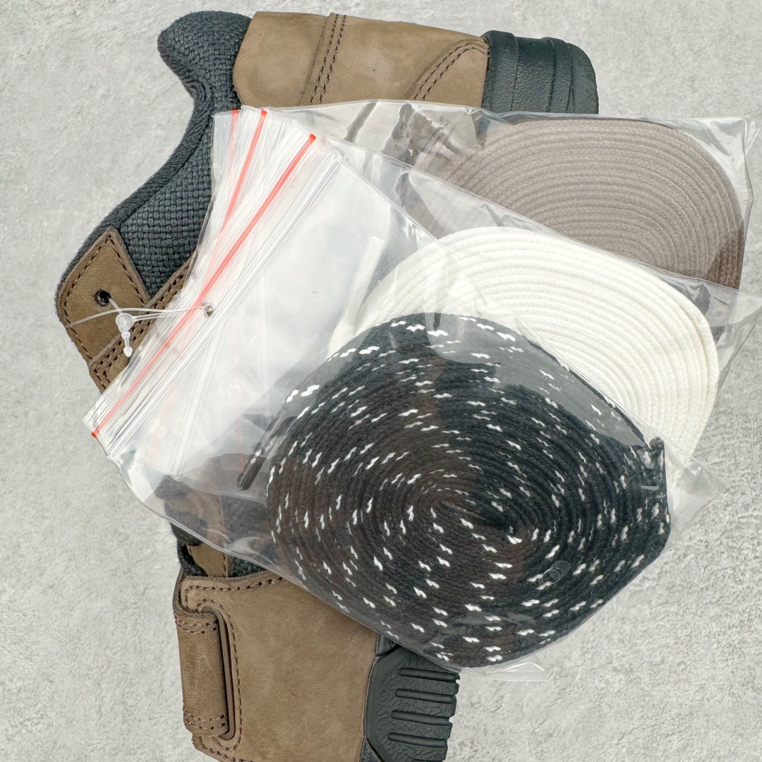 图片[7]-＃XC纯原 Travis Scott x Jordan AJ Cut The Check TS倒钩联名魔术贴篮球鞋 FZ8117-204 注意原盒盒子损坏扣15 配套布袋报货需备注加30 原厂全套原楦原纸板冲刀磨具开发 原厂皮料加持 原厂港宝加持定型后跟R度完美 同源原厂电绣 鬼脸飞翼针数密度立体效果一致 百分百一致原鞋 原厂拉帮工艺 针距密度一致 后跟弧度收口自然不对折 极致一眼正品既视感 进口玻璃冲刀皮料裁剪零毛边 全鞋电脑针车工艺 品控清洁度最高QC检验标准 免检产品 原厂订购鞋盒、布袋、鞋标、防尘纸、鞋撑、鞋带 追求极致的原厂味道 配色方面采用白色为基础 搭配棕色框架呈现 完美还原了初代倒钩的配色设计 细节方面 标志性的反钩Swoosh采用米色点缀 鞋面还带有特殊的魔术贴细节 此外在鞋舌、后跟部分均带有Cactus Jack厂牌Logo 彰显鞋款特殊身份 尺码：36 36.5 37.5 38 38.5 39 40 40.5 41 42 42.5 43 44 44.5 45 46 47.5-选品中心