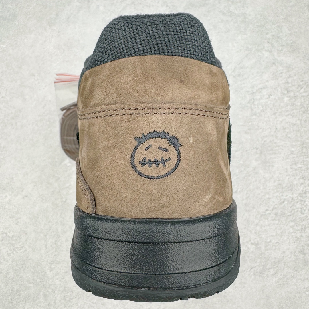 图片[8]-＃XC纯原 Travis Scott x Jordan AJ Cut The Check TS倒钩联名魔术贴篮球鞋 FZ8117-204 注意原盒盒子损坏扣15 配套布袋报货需备注加30 原厂全套原楦原纸板冲刀磨具开发 原厂皮料加持 原厂港宝加持定型后跟R度完美 同源原厂电绣 鬼脸飞翼针数密度立体效果一致 百分百一致原鞋 原厂拉帮工艺 针距密度一致 后跟弧度收口自然不对折 极致一眼正品既视感 进口玻璃冲刀皮料裁剪零毛边 全鞋电脑针车工艺 品控清洁度最高QC检验标准 免检产品 原厂订购鞋盒、布袋、鞋标、防尘纸、鞋撑、鞋带 追求极致的原厂味道 配色方面采用白色为基础 搭配棕色框架呈现 完美还原了初代倒钩的配色设计 细节方面 标志性的反钩Swoosh采用米色点缀 鞋面还带有特殊的魔术贴细节 此外在鞋舌、后跟部分均带有Cactus Jack厂牌Logo 彰显鞋款特殊身份 尺码：36 36.5 37.5 38 38.5 39 40 40.5 41 42 42.5 43 44 44.5 45 46 47.5-选品中心