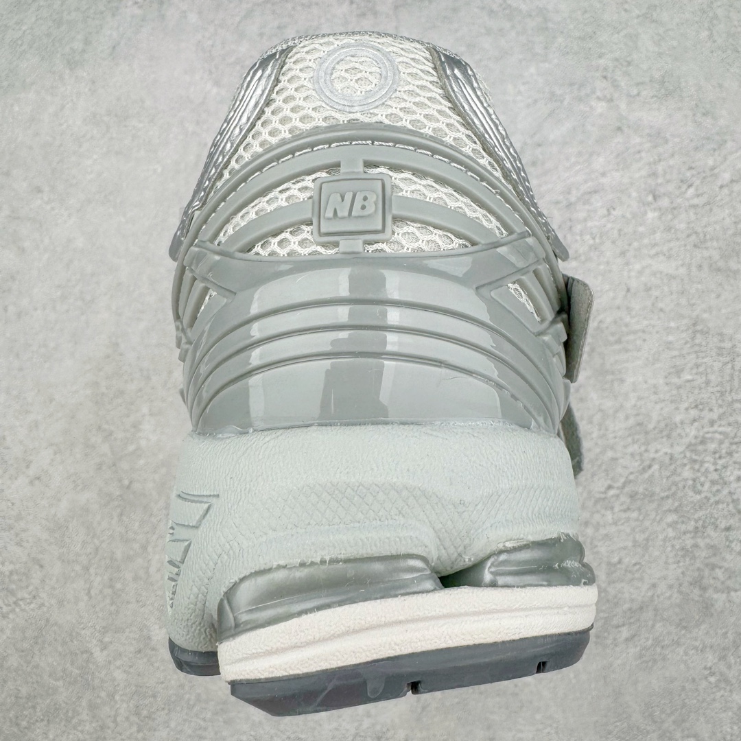 图片[8]-＃DT纯原 新百伦NB New Balance M1906系列 全套原楦原纸板原厂数据开发 进口三明治网面 原装进口皮料正确绒感卡色 正确中底拉帮中底网布细节 原厂标裁 带紫光防伪 定制后跟透明水晶模块 冲裁组合 大底贴合程度胶水上色把控完美 整洁度挑战全网艺术家 多道序QC把关品质完善 匠心打造 耗时两个月开发完成 工艺极其复杂难度可想而知 新开独立私模大底 正确六层组合大底 高端零售专供产物 尺码：36 37 37.5 38 38.5 39 40 40.5 41 42 42.5 43 44 45-选品中心