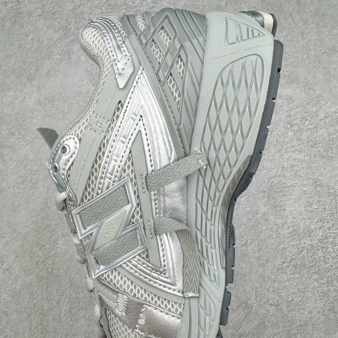 图片[7]-＃DT纯原 新百伦NB New Balance M1906系列 全套原楦原纸板原厂数据开发 进口三明治网面 原装进口皮料正确绒感卡色 正确中底拉帮中底网布细节 原厂标裁 带紫光防伪 定制后跟透明水晶模块 冲裁组合 大底贴合程度胶水上色把控完美 整洁度挑战全网艺术家 多道序QC把关品质完善 匠心打造 耗时两个月开发完成 工艺极其复杂难度可想而知 新开独立私模大底 正确六层组合大底 高端零售专供产物 尺码：36 37 37.5 38 38.5 39 40 40.5 41 42 42.5 43 44 45-选品中心