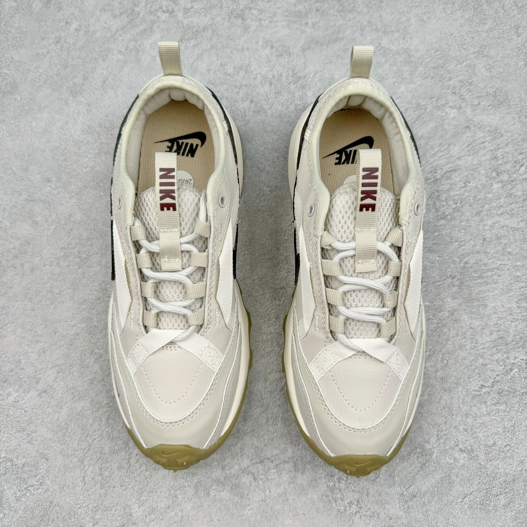 图片[2]-NK TC 7900 Lx 人气单品复古老爹鞋 DD9682-003 织带与对勾交错穿插 以及它的走线和收口 看起来都非常的有设计感 很高级（对勾是有反光效果的）鞋底用了厚实的泡绵不仅可以缓震 更提升了穿着的舒适感 最主要的是泡绵会使鞋子变得很轻 所以这双鞋上脚也是又舒服又轻便 走路逛街都不会觉得很累 脚感底部泡棉搭配了橡胶 所以它的耐穿性和抓地性也非常得好 鞋跟大概有三四公分的厚度 所以这双鞋具有一定的增高和拉长小腿的效果 尺码：35.5 36 36.5 37.5 38 38.5 39 40 40.5 41 42 42.5 43 44 44.5 45-选品中心